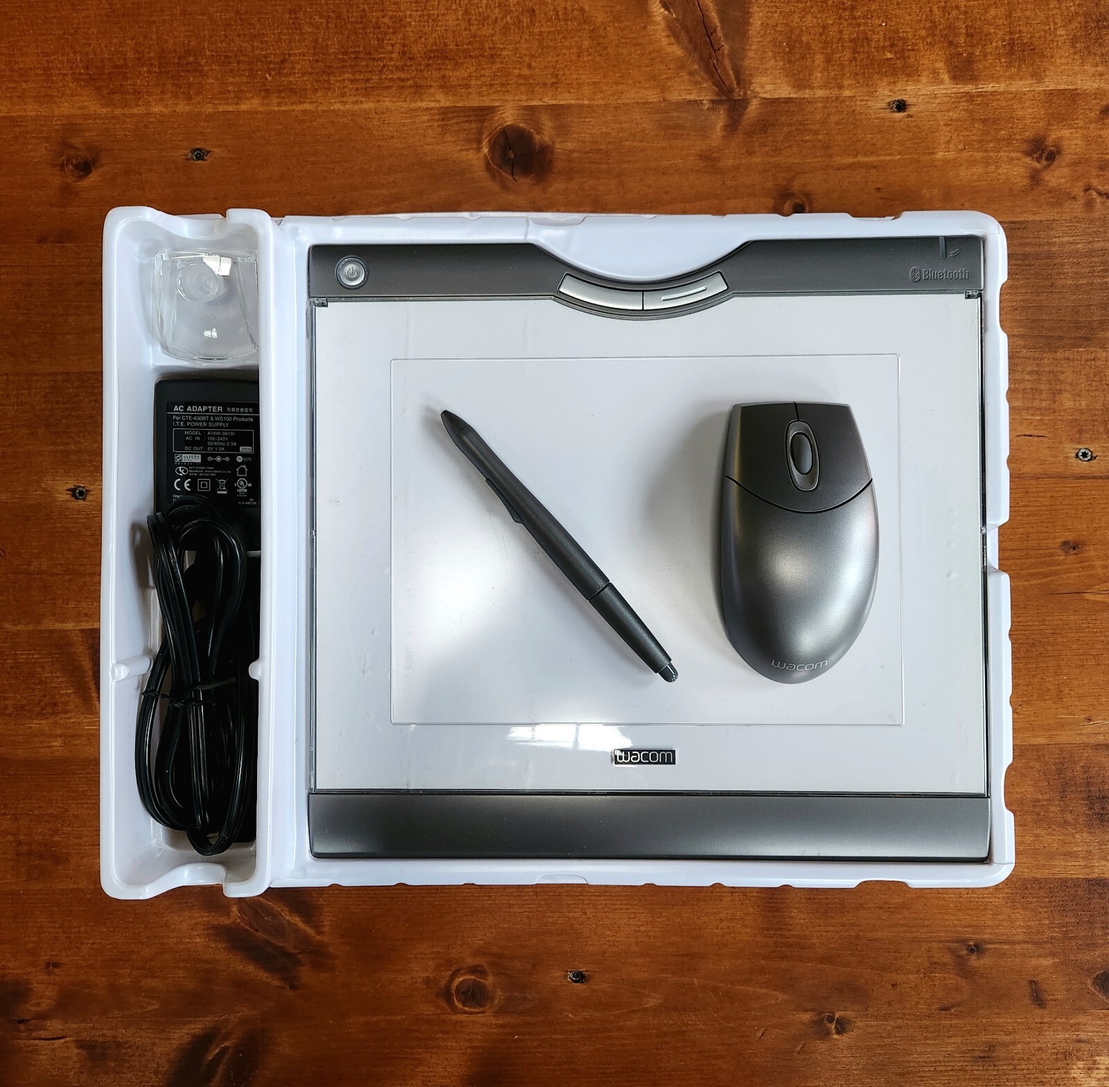 Wacom Graphire Wireless Bluetooth 6x8 Tablet Mouse Digitizer Stylus (CTE-630BT)