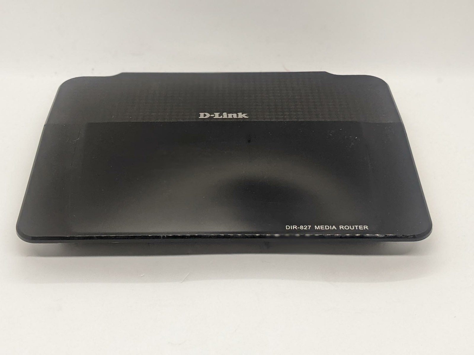 D-Link HD Media Router 2000 300 Mbps 4-Port Gigabit Wireless N Router (DIR-827)