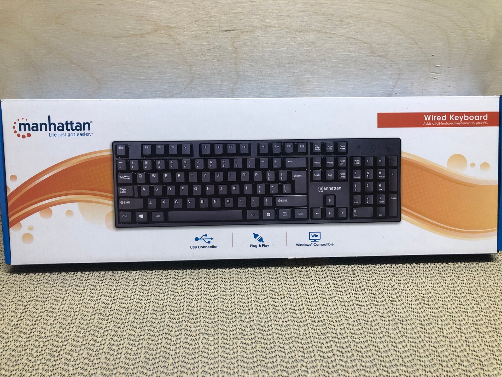 Manhattan Wired Computer Keyboard Black USB Connection, Plug & Play, Windows NIB