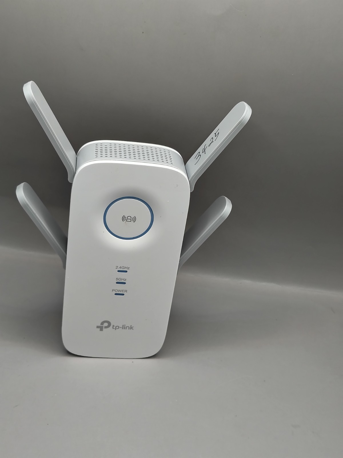 TP-Link AC2600 WiFi Extender (RE650)