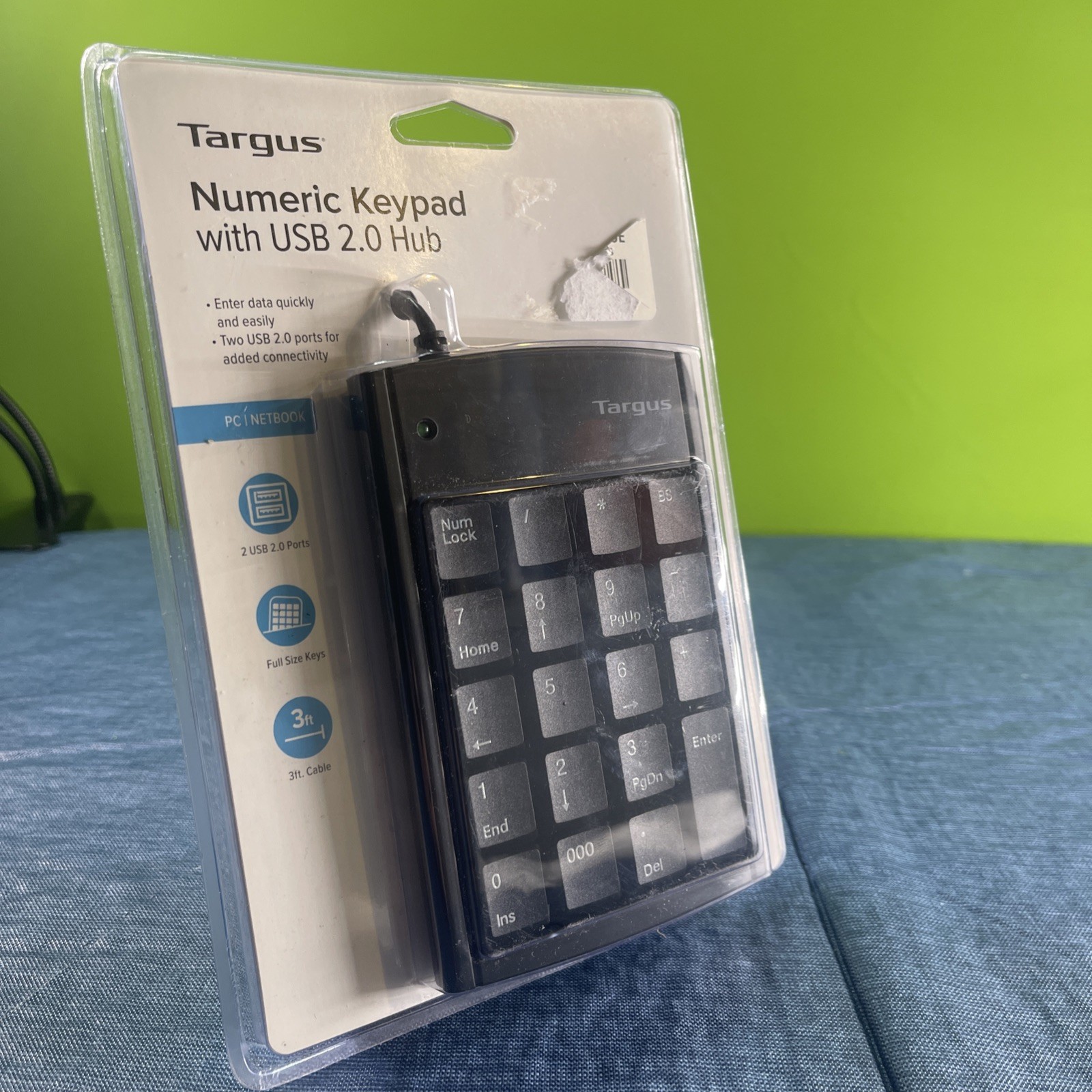 Targus PAUK10U Numeric Keypad with USB 2.0 Hub