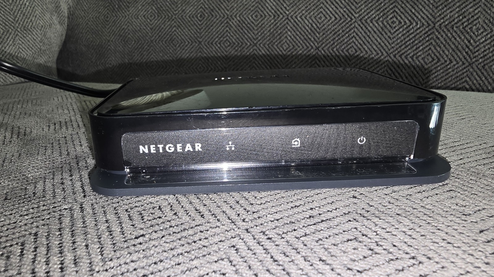 Netgear XAV1004 Powerline AV Adapter with 4-Port Ethernet Switch