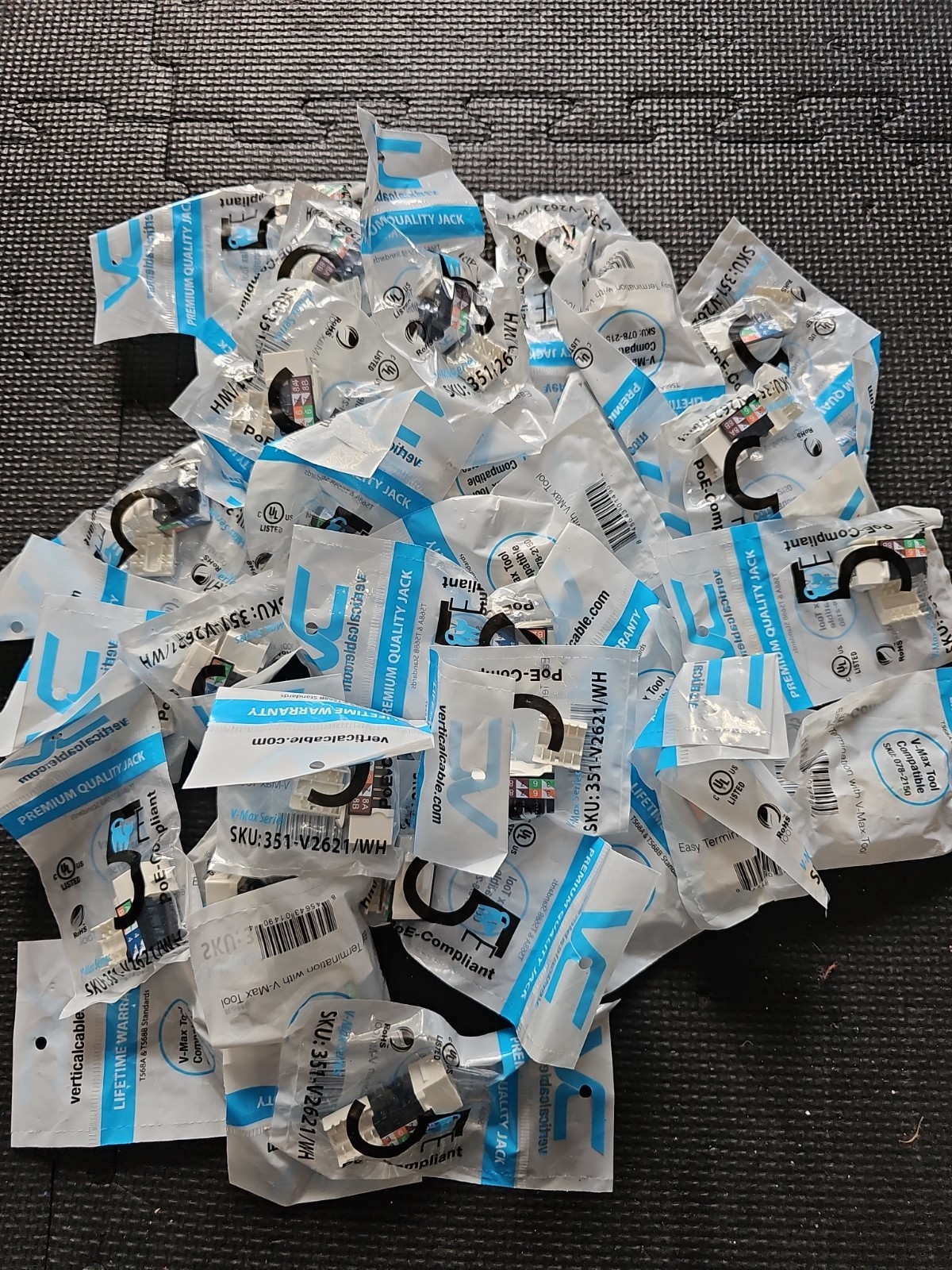 Lot Of 42 Vertical Cable 351-V2621/WH Cat 5E V-Max U-Style Keystone Jack - White