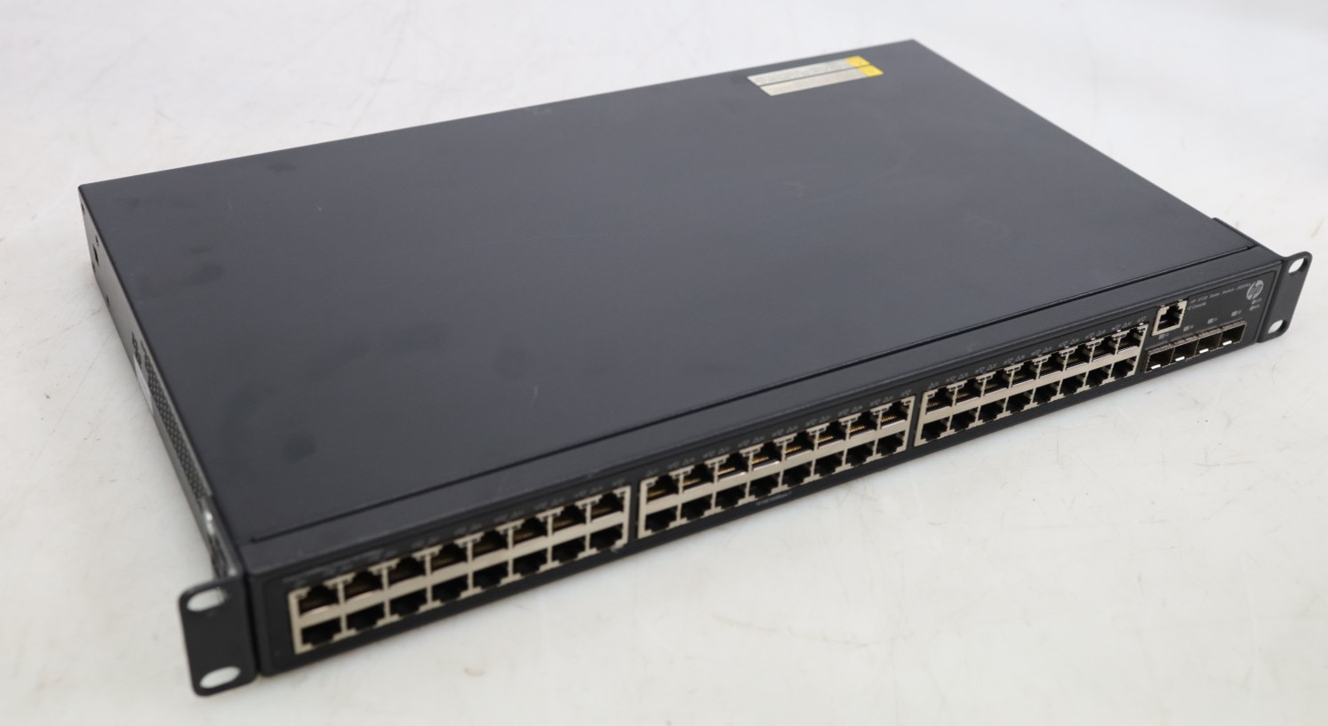 HPE FlexNetwork 5130 24G 4SFP+ xJG932A L3 Managed Gigabit EI Switch