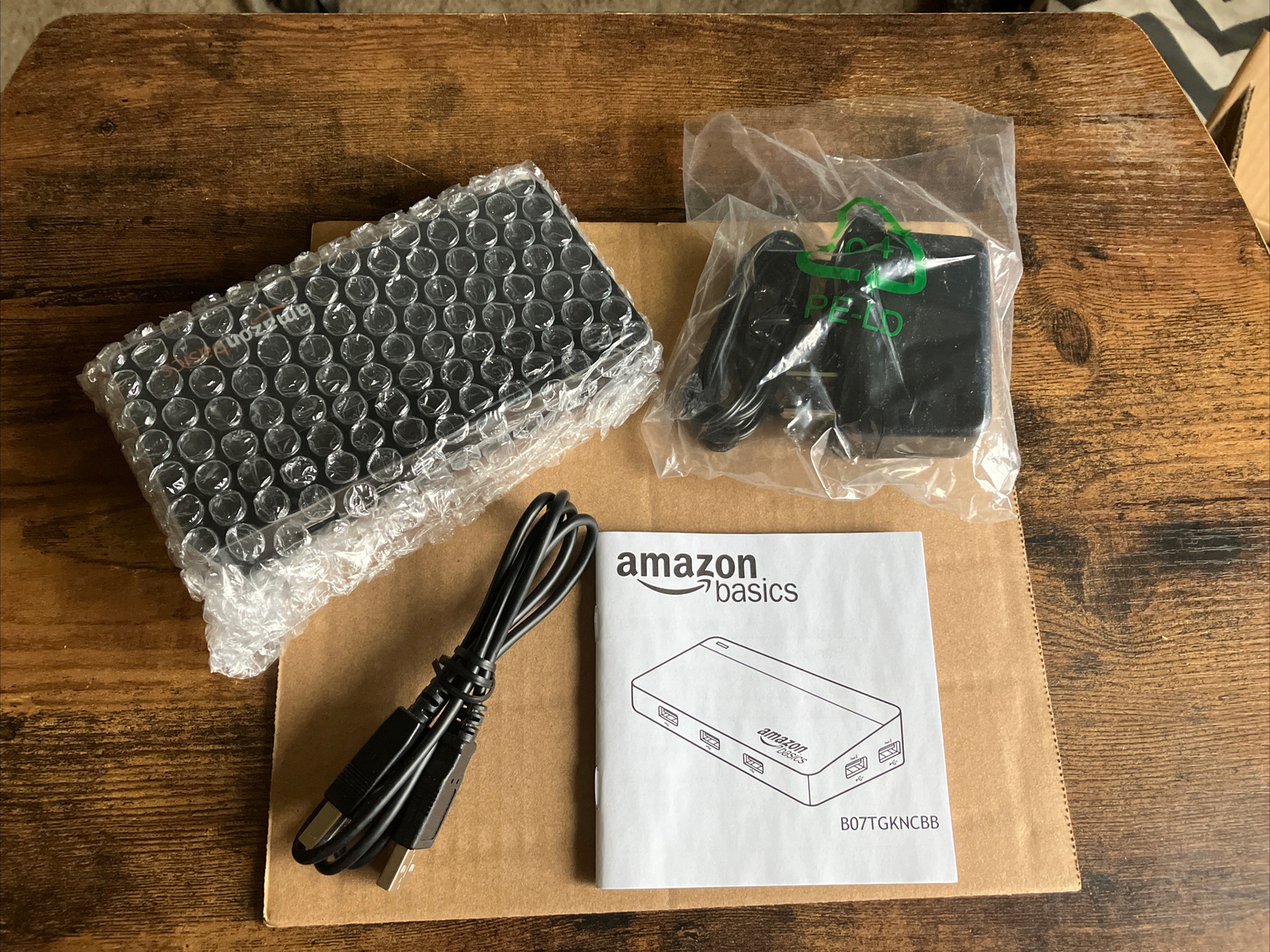 Amazon Basics 10-Port USB 2.0 Hub w/ 2 Fast Charging Port Power Adapter Charger 