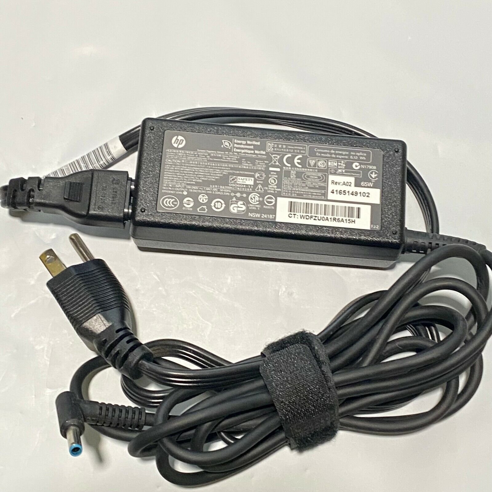 HP Genuine OEM 65W  AC Adapter Laptop Charger 