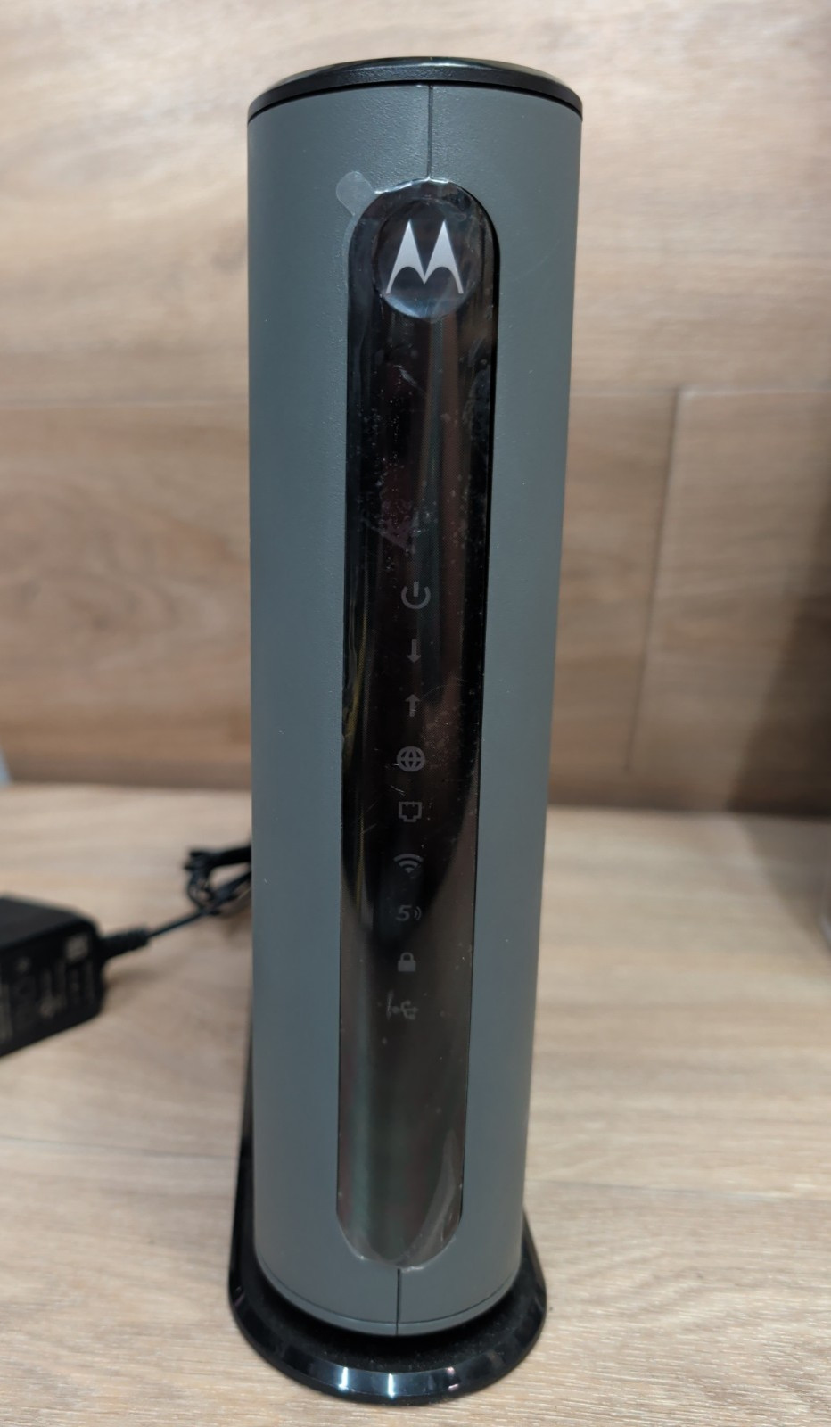 Motorola MG8702 DOCSIS 3.1 Cable Modem Router