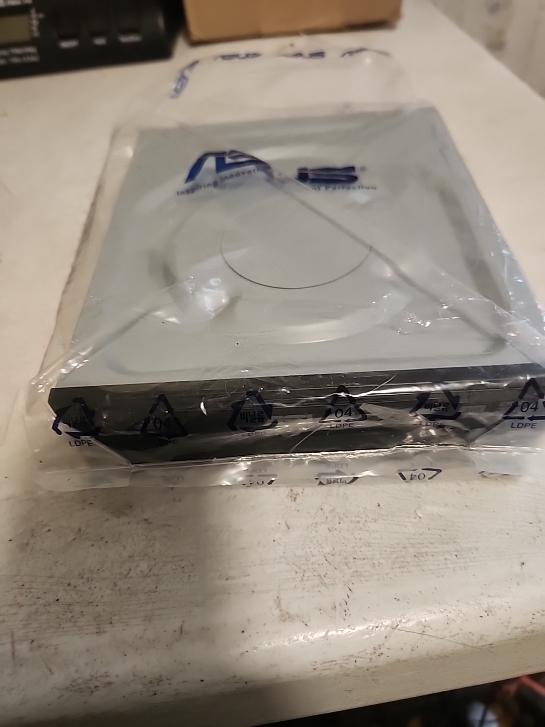 Asus DRW-24B1ST Black Internal Desktop PC Computer DVD-RW Drive SATA Serial ATA