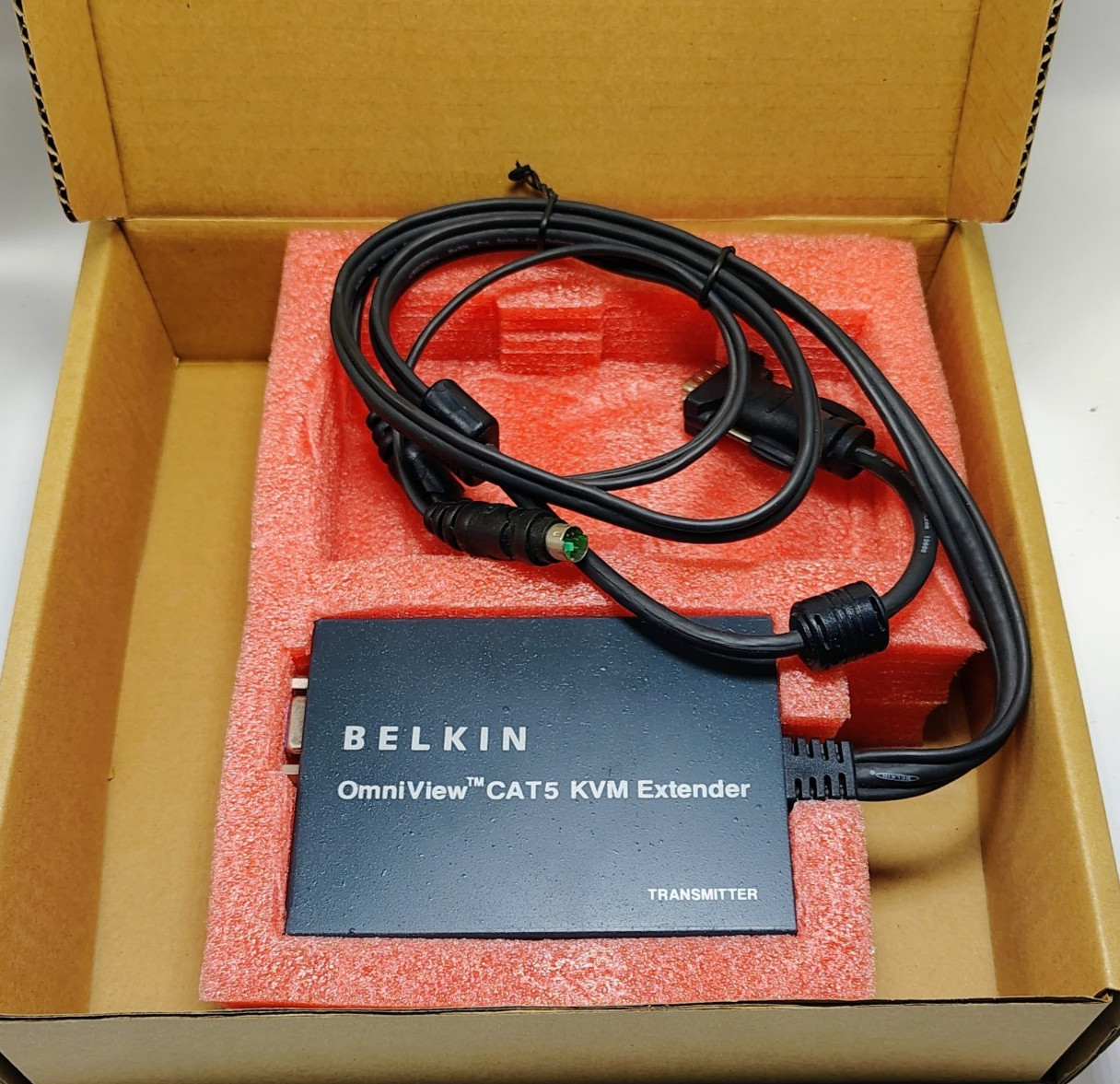 Belkin OmniView PS/2 CAT5 KVM Extender Switch TRANSMITTER w Box F1D084 New