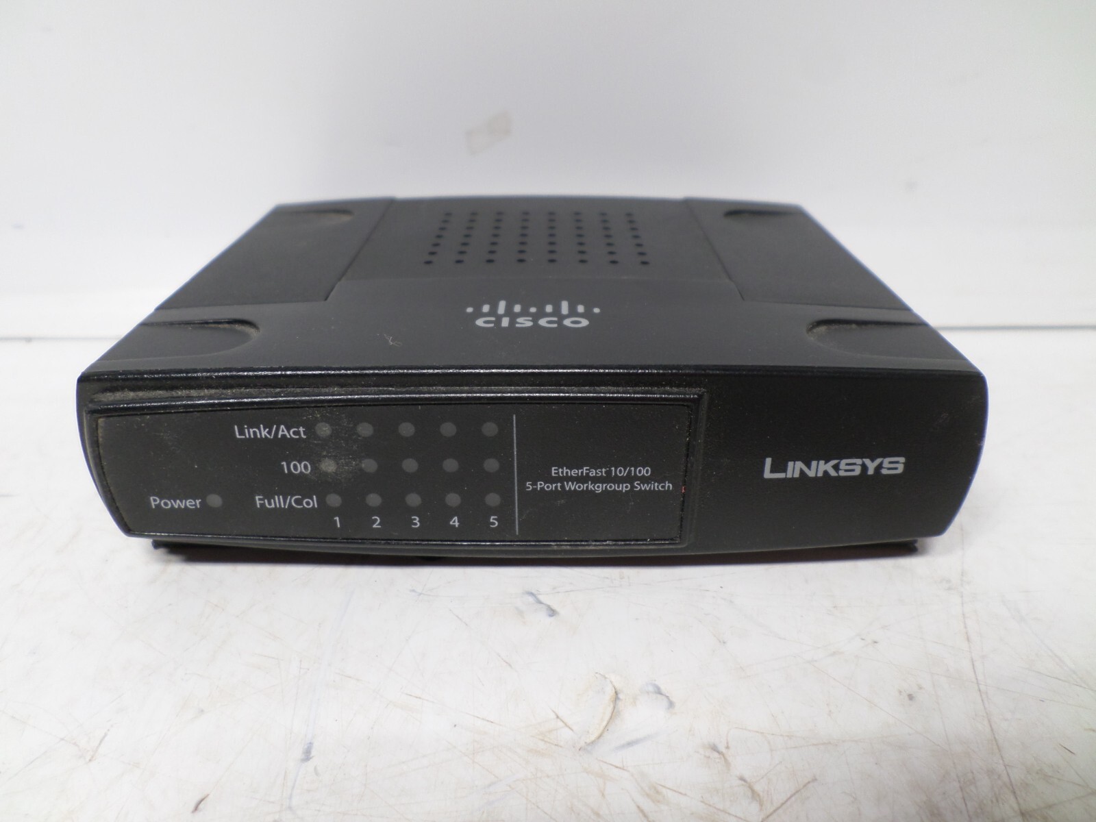 Linksys Cisco 5 Port 10/100 Workgroup Switch EZXS55W 4.2