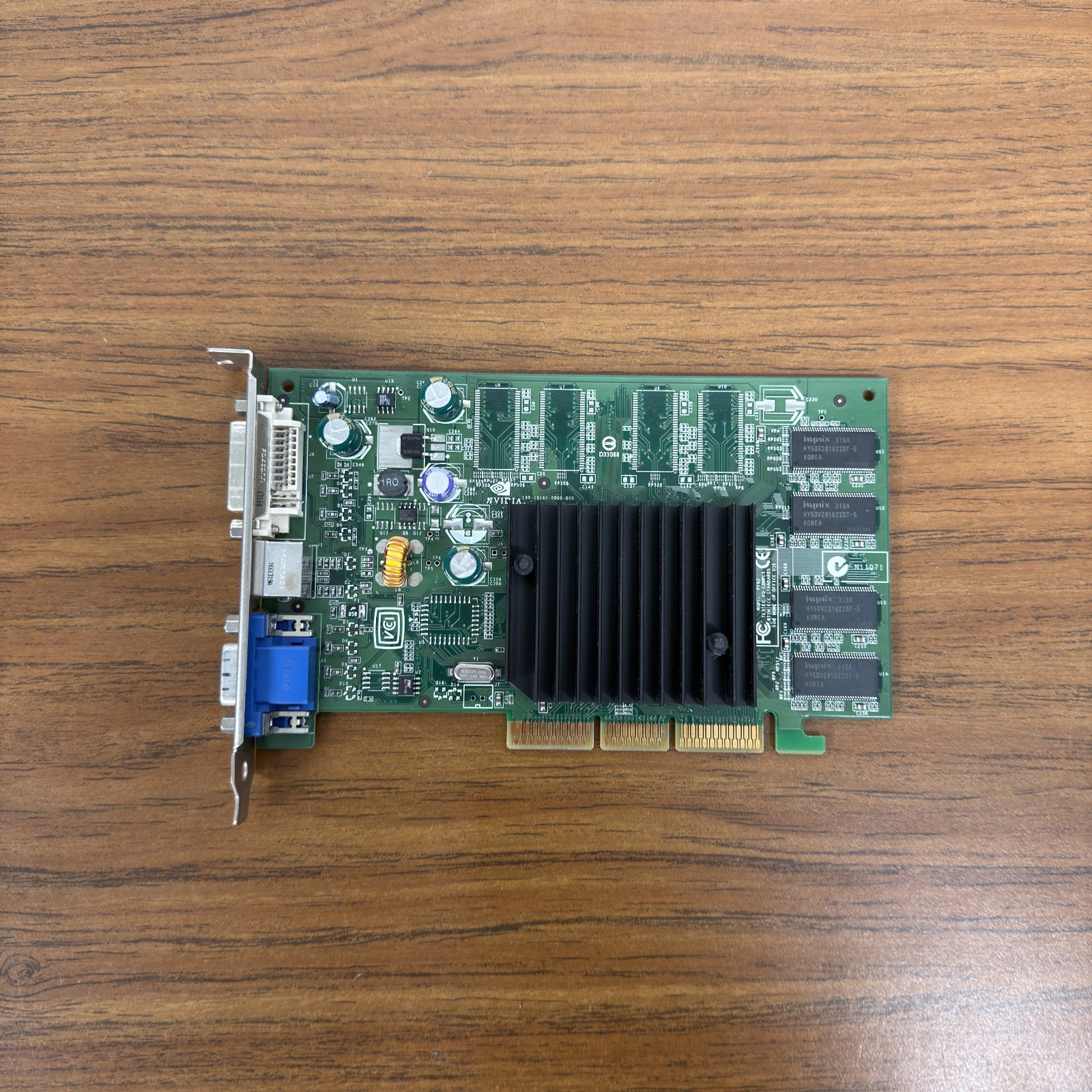 Dell NVIDIA GeForce4 MX 440 64MB AGP Graphics Card 08Y485 VGA DVI S-Video