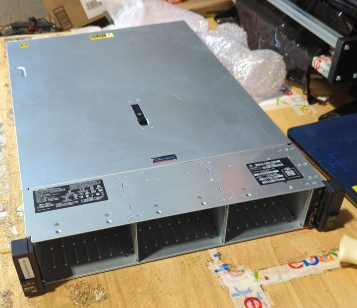 868704B21HPE DL380 Gen10 24SFF CTO Server G2U