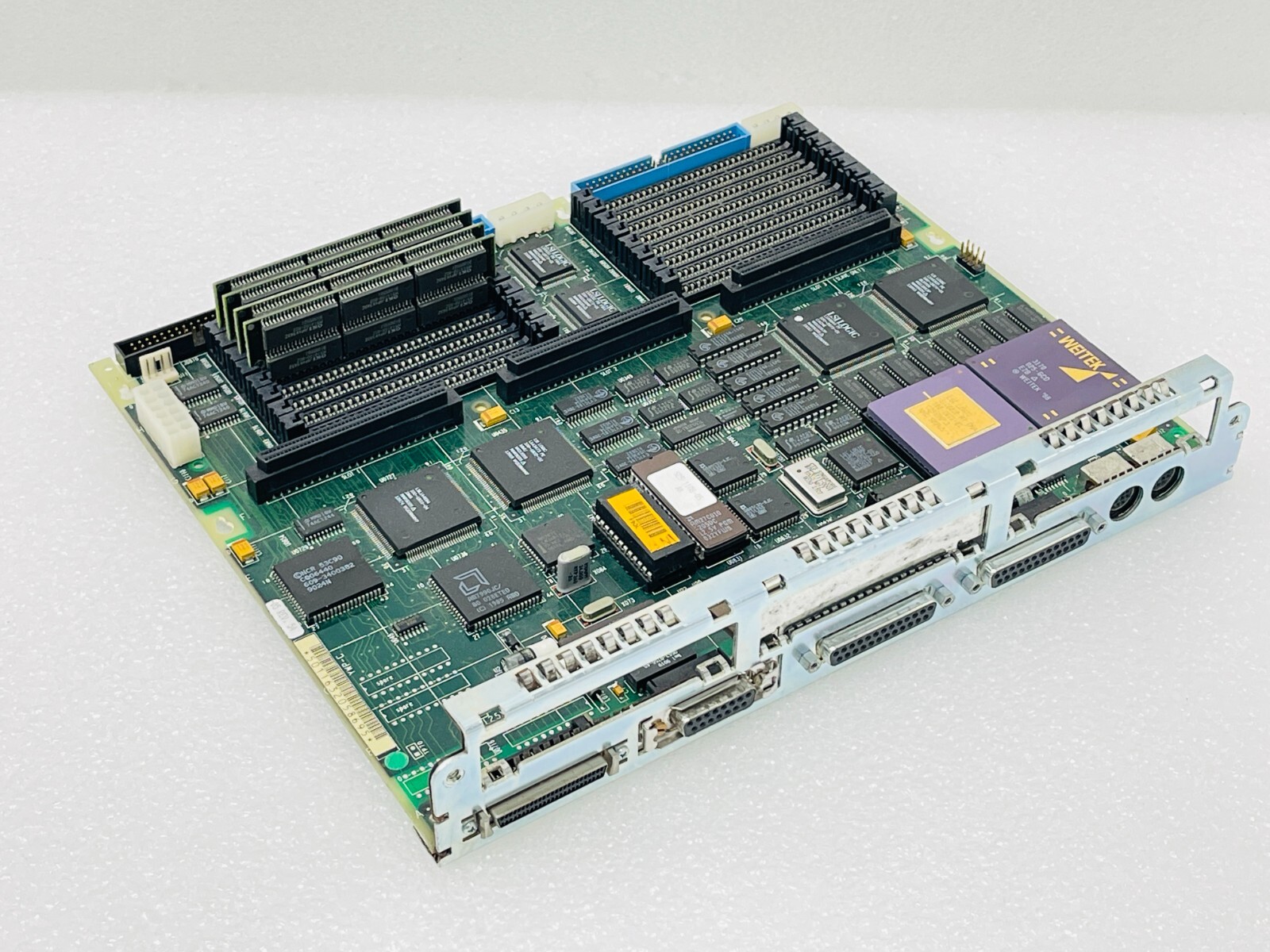 Sun Microsystems #270-1382-04 SYSTEM MOTHERBOARD W/ CPU & WEITEK 3170 Gold Chips