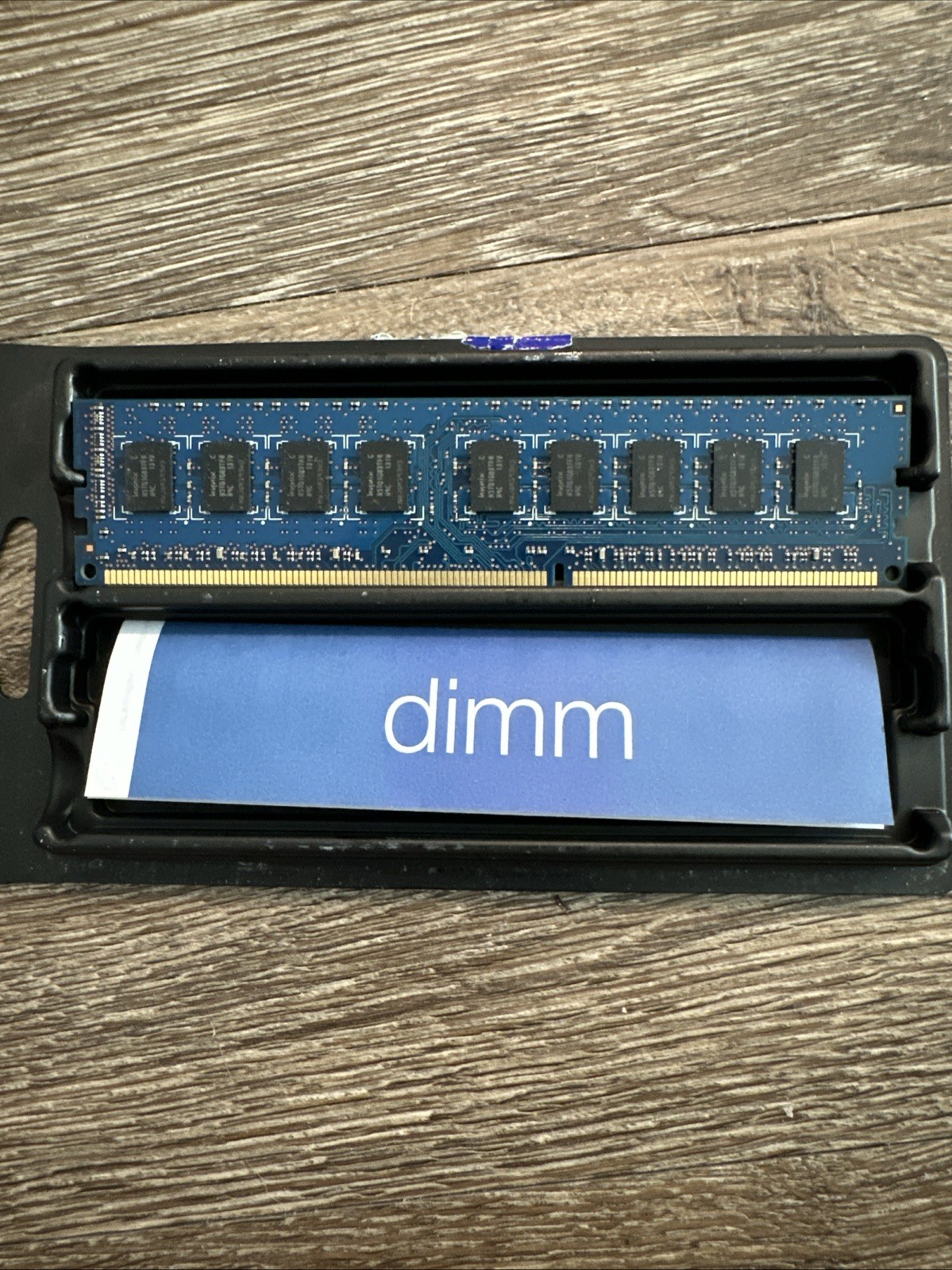 Hynix 2 GB UBDIMM 1333 MHz PC3-10600 DDR3 SDRAM Memory (HMT125U7TFR8C-H9)