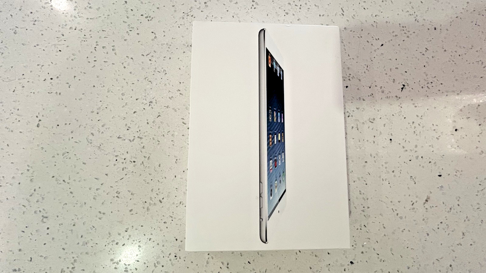 BOX ONLY Original iPad Mini Retail Box with Insert, White, Great Condition