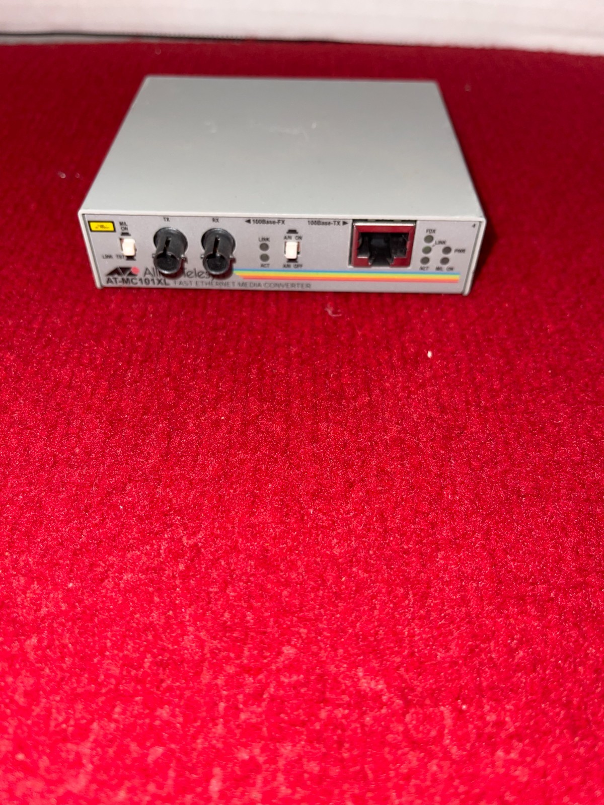 Allied Telesyn- Fast Ethernet Media Converter- AT-MC101XL