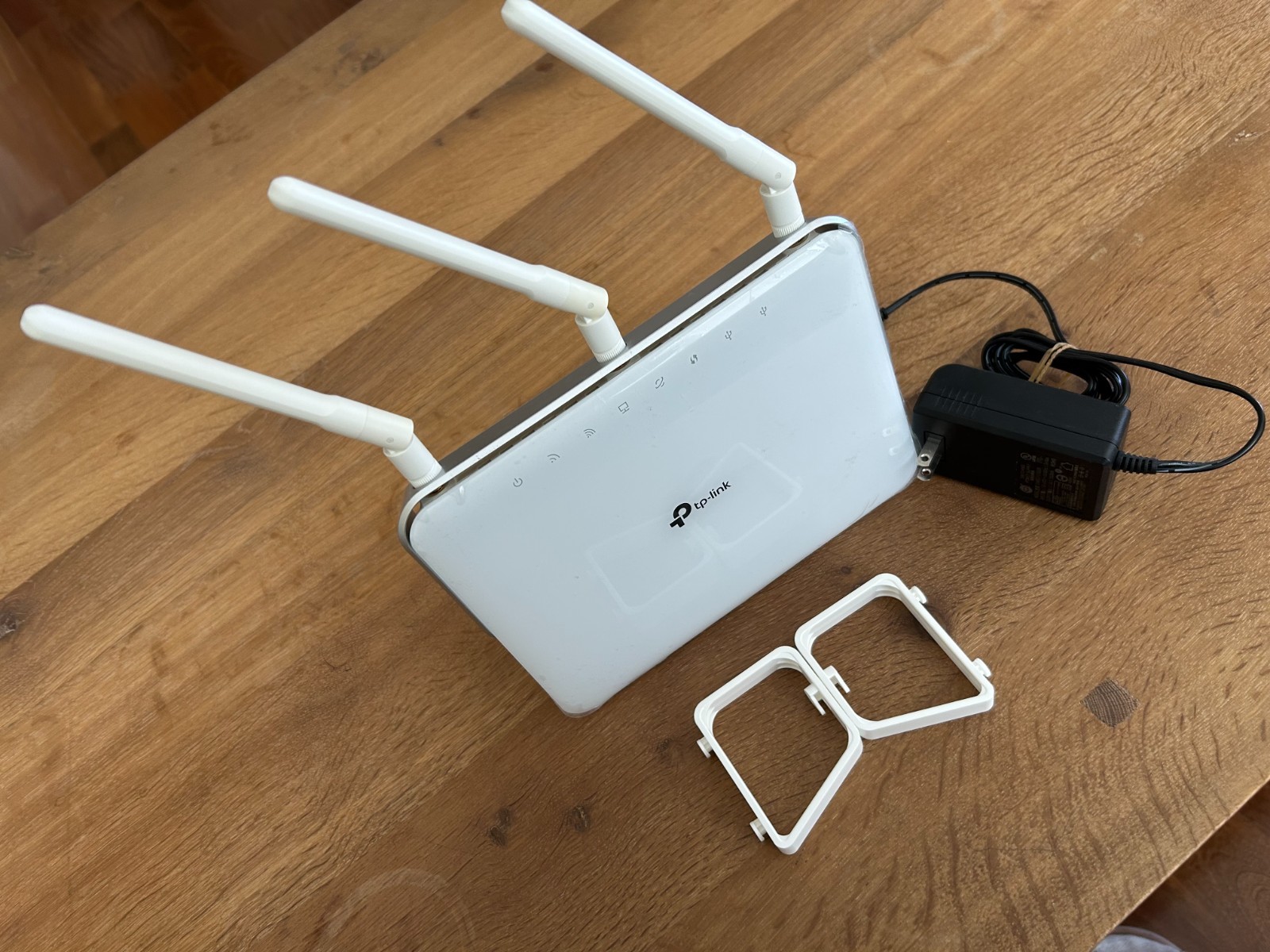 TP-Link AC1900 White Wireless Dual Band Gigabit Router (Model: Archer C9) Used