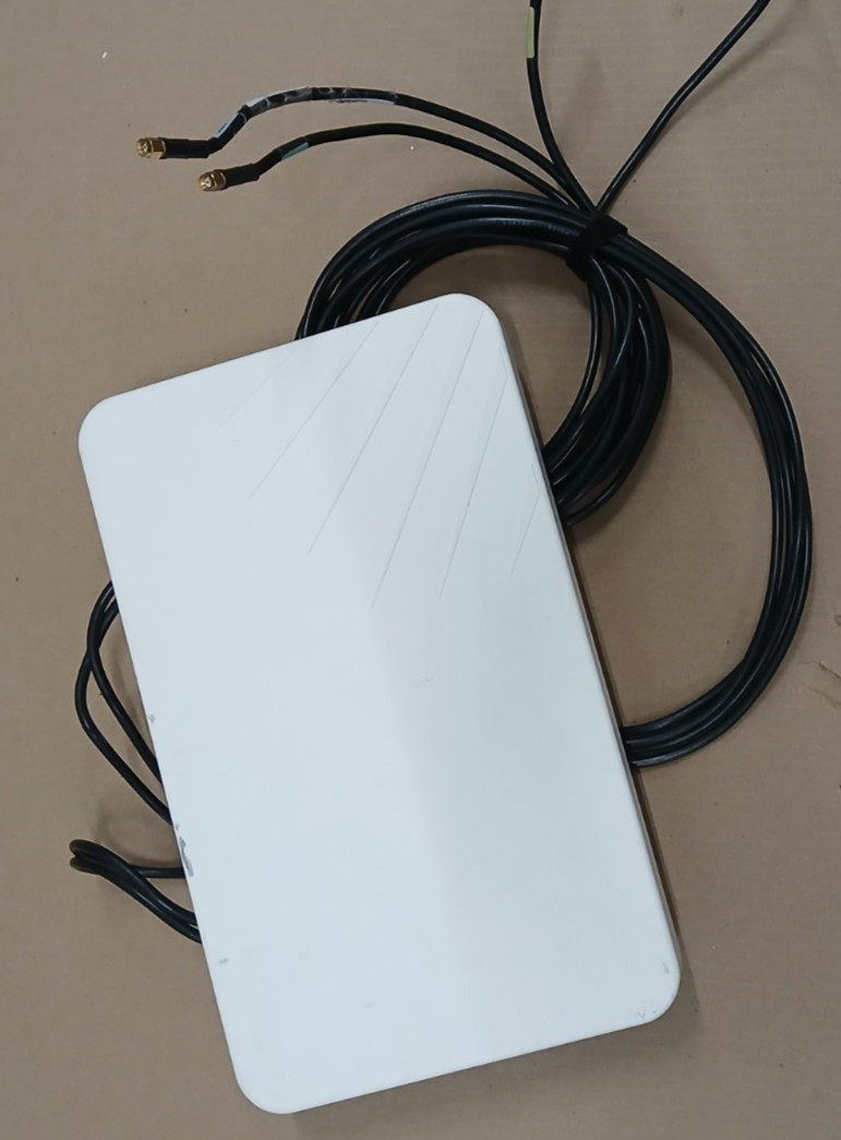 Parsec Omnitron PRO4A4L Compact Four-In-One 4x4 MIMO LTE External Antenna
