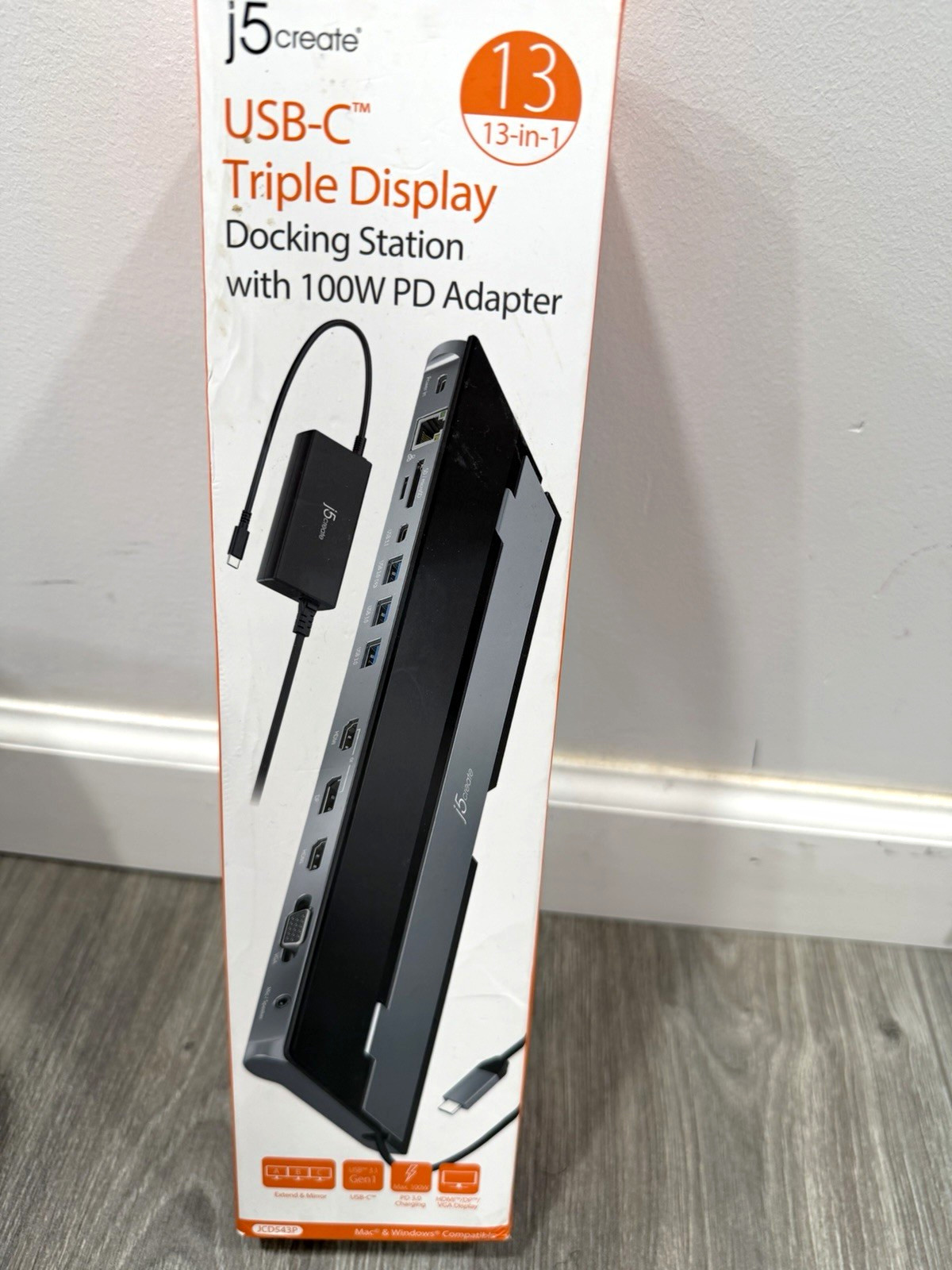 j5create JCD543 USB-C Triple Display 13-in-1 Dock w/100W PD, HDMI VGA