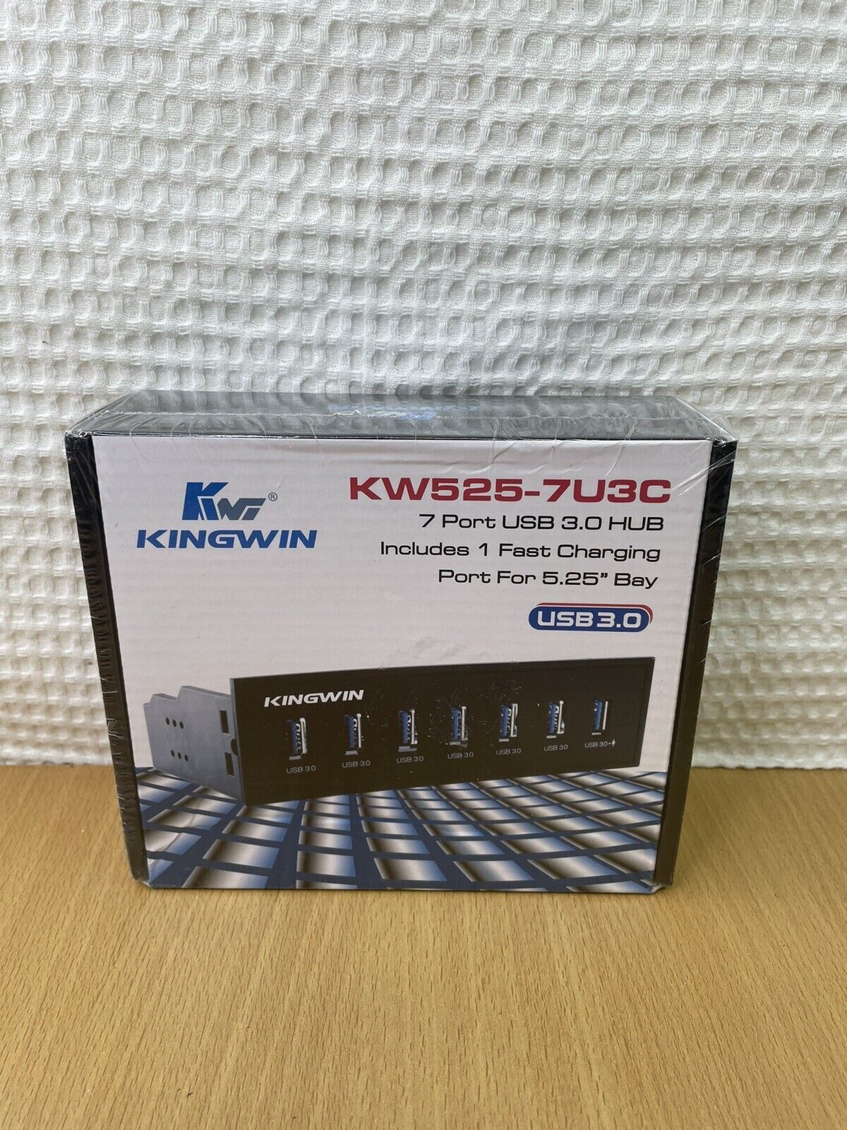 Kingwin KW525-7U3C 7-Port USB 3.0 Hub with 1 x Fast Charging Port Brand New