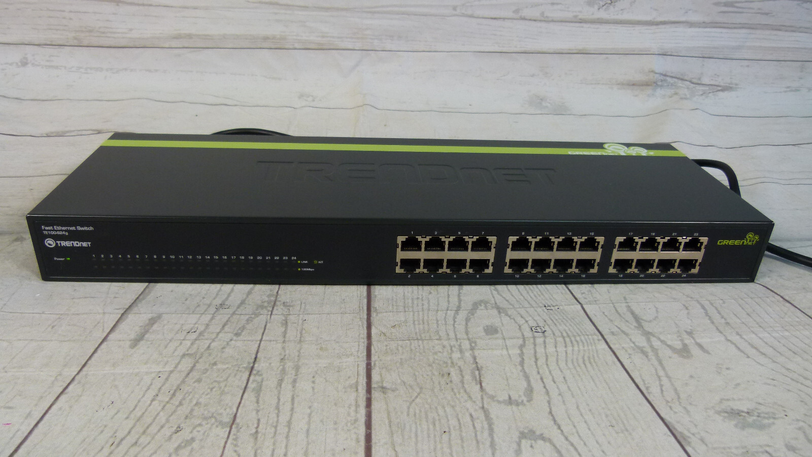 TrendNet TE100-S24g 24-Port 10/100 Mbps GREENnet Switch