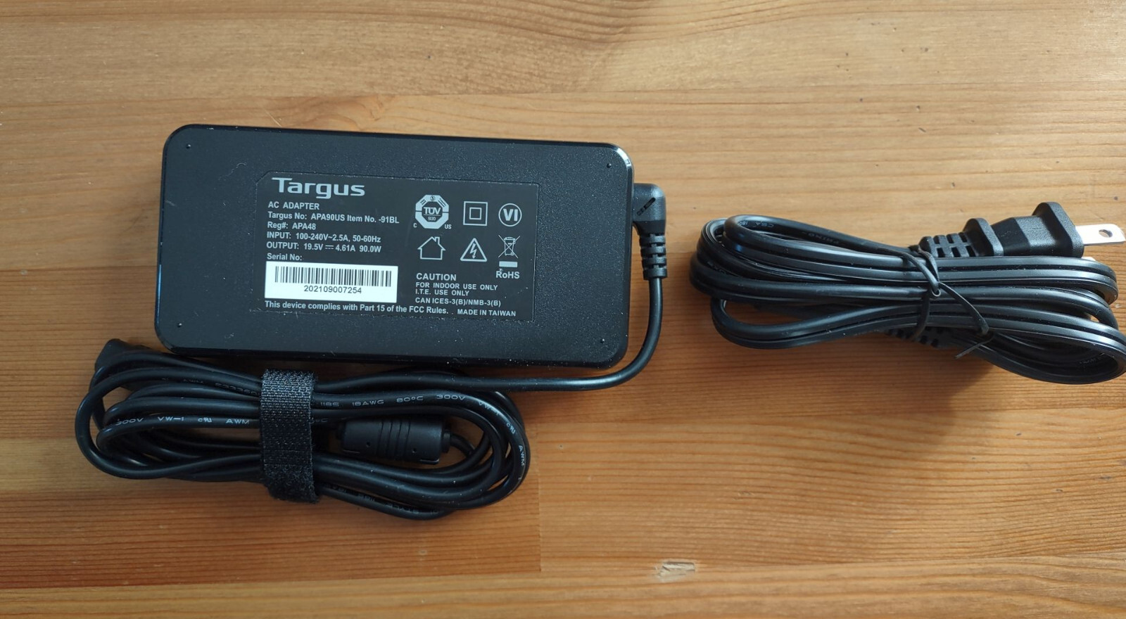 Open Box - Targus Universal Laptop Charger Black (APA90US) with 1 Tip (You Pick)