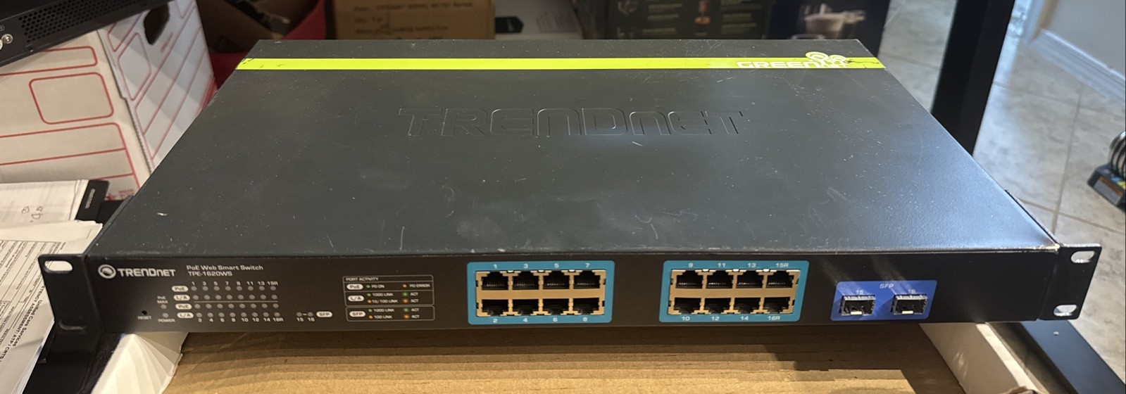 TrendNet TPE-1620WS/A 20-Port Gigabit Web Smart PoE+ Ethernet Switch w/ Cables