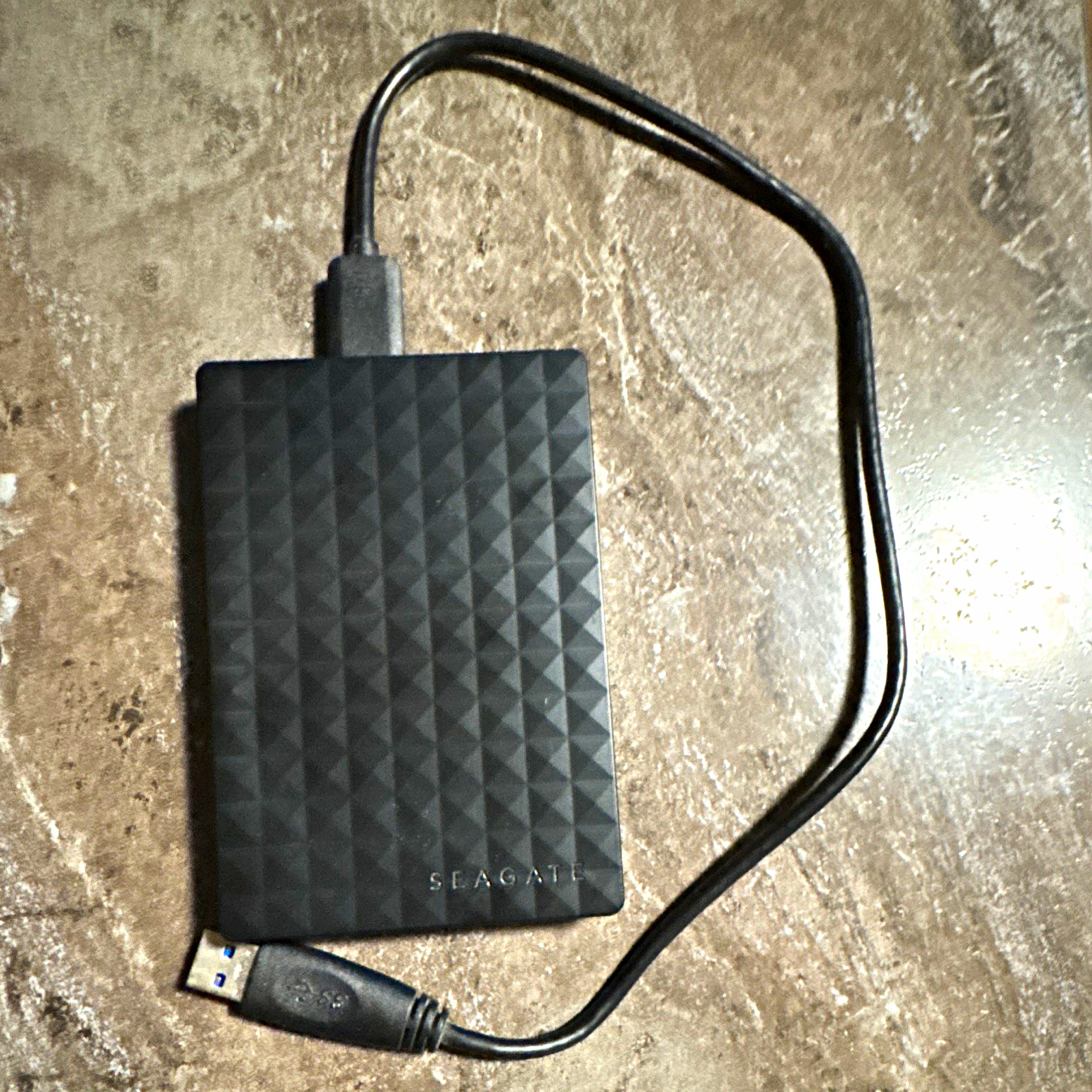 Seagate Expansion Portable Drive 2TB USB 3.0 USB-Powered External HDD Black Used
