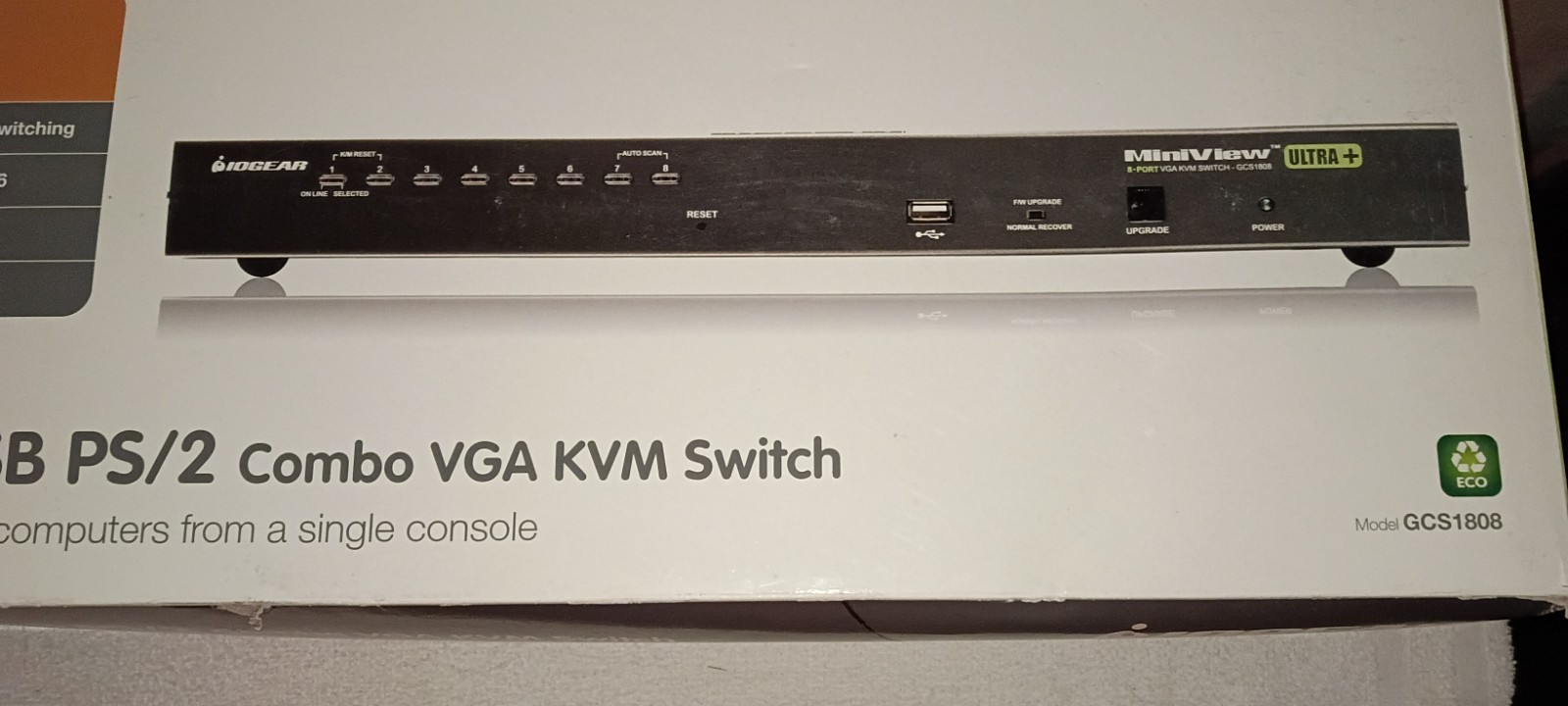 New IOGEAR GCS1808 8-Port USB / PS/2 Combo KVM Switch with Cables NEW IN BOX