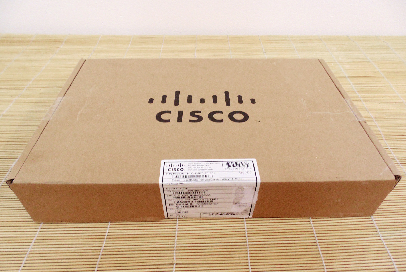 NEW Cisco NIM-4MFT-T1/E1 4port Multi-flex Trunk Voice/Clear Channel T1/E1 SEALED