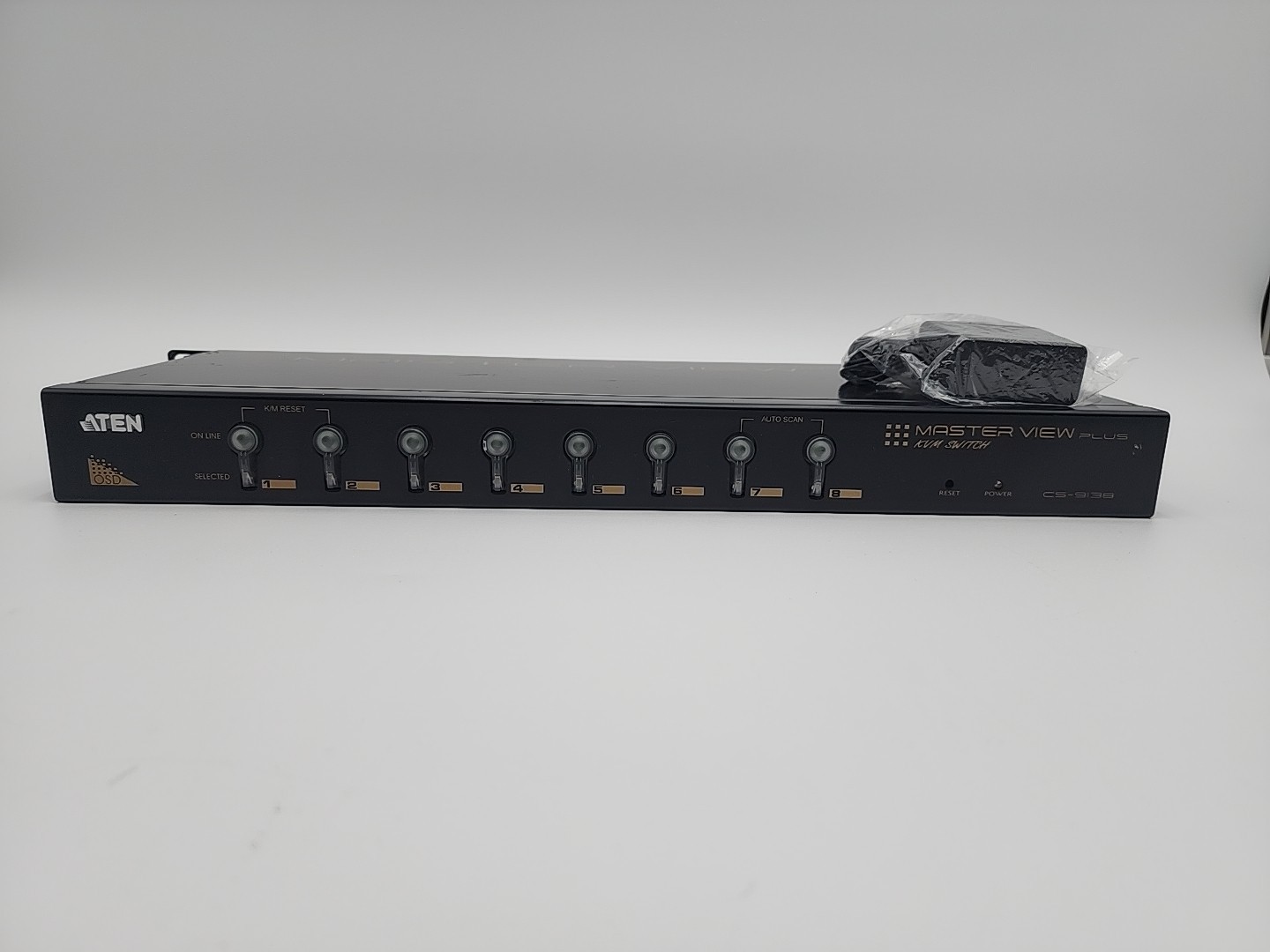 Aten CS9138 Master View Plus 8-Port PS/2 VGA KVM Switch Tested And Working