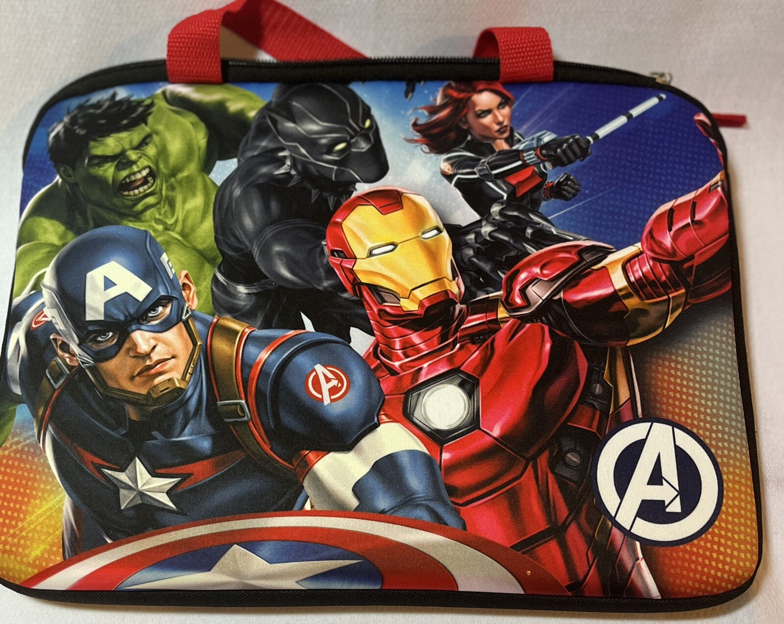 Bioworld Marvel Avengers Boys Tech Laptop Carrying Case 13 In Zip Closure