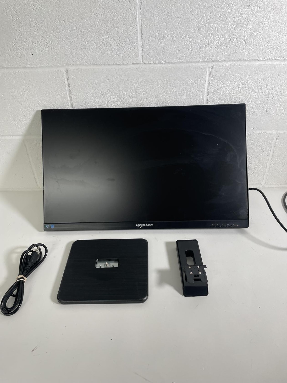 AOC 27B2DA 27 inch IPS Monitor - Full HD 1080p, 4ms Response *READ*