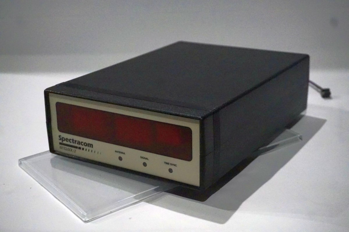Spectracom NetClock/2 8182 IRIG Master Time Clock Tested Working (NJL030045)