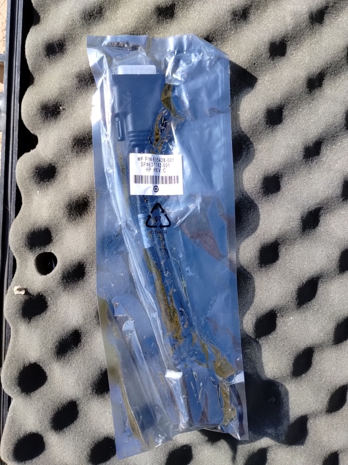 HP DMS-59 to Dual Display Port Adapter Bizlink 635428-001