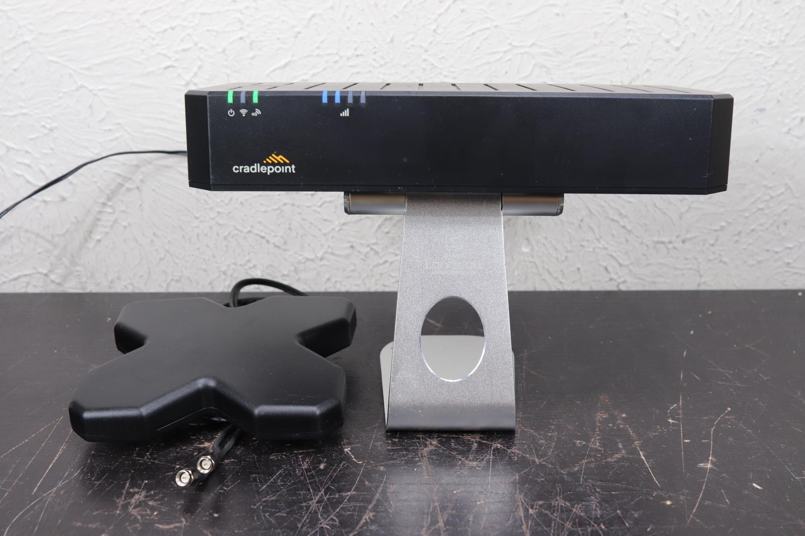 Cradlepoint S5A134A  E100-C4D E100 Series Enterprise Wireless Router