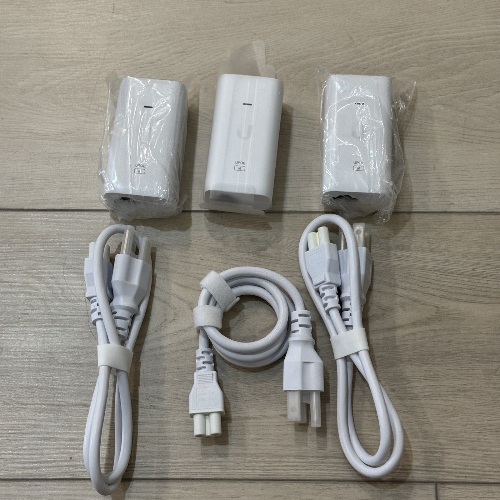 (3x) Ubiquiti GP-V480-032G PoE Power Injector Switching Power Supply U-POE-af