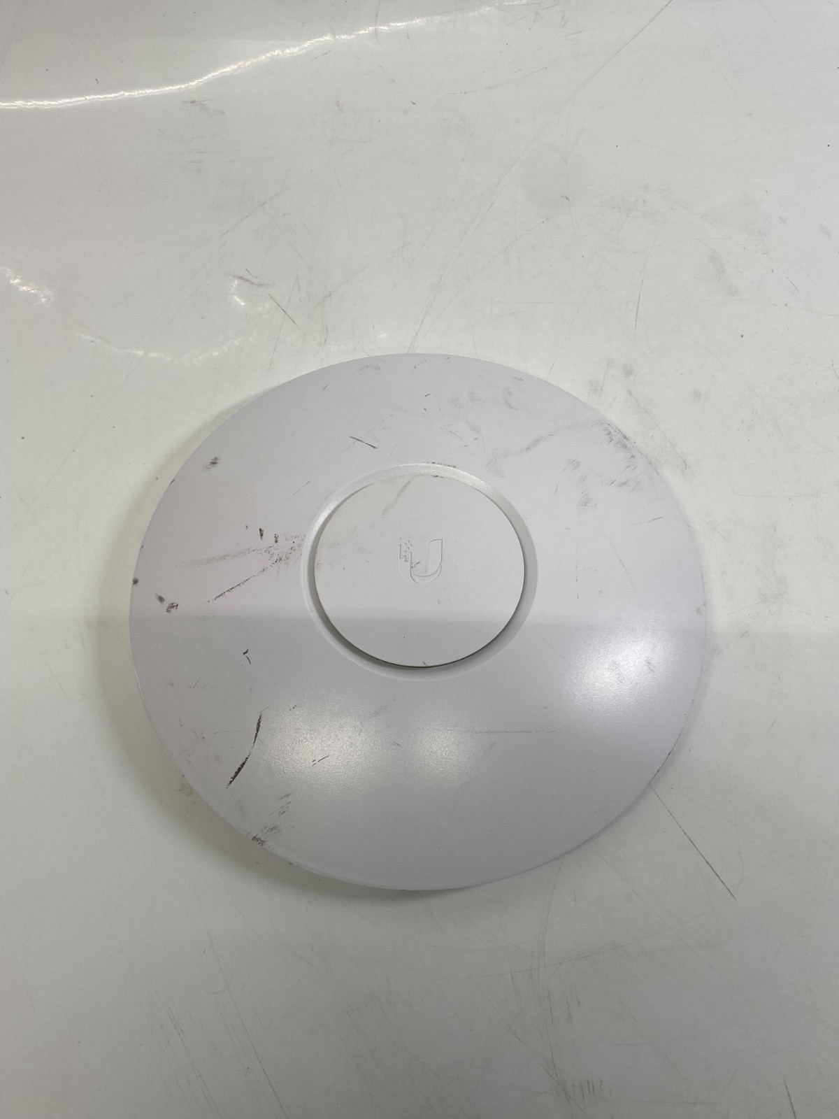 Ubiquiti UniFi AP-LR Long Range Wi-Fi Access Point White