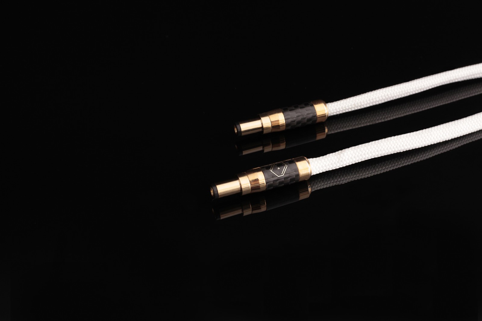 Silent Angel Bastei 12V DC Cable 5.5x2.5mm 20cm Snowy White for NX GX MU