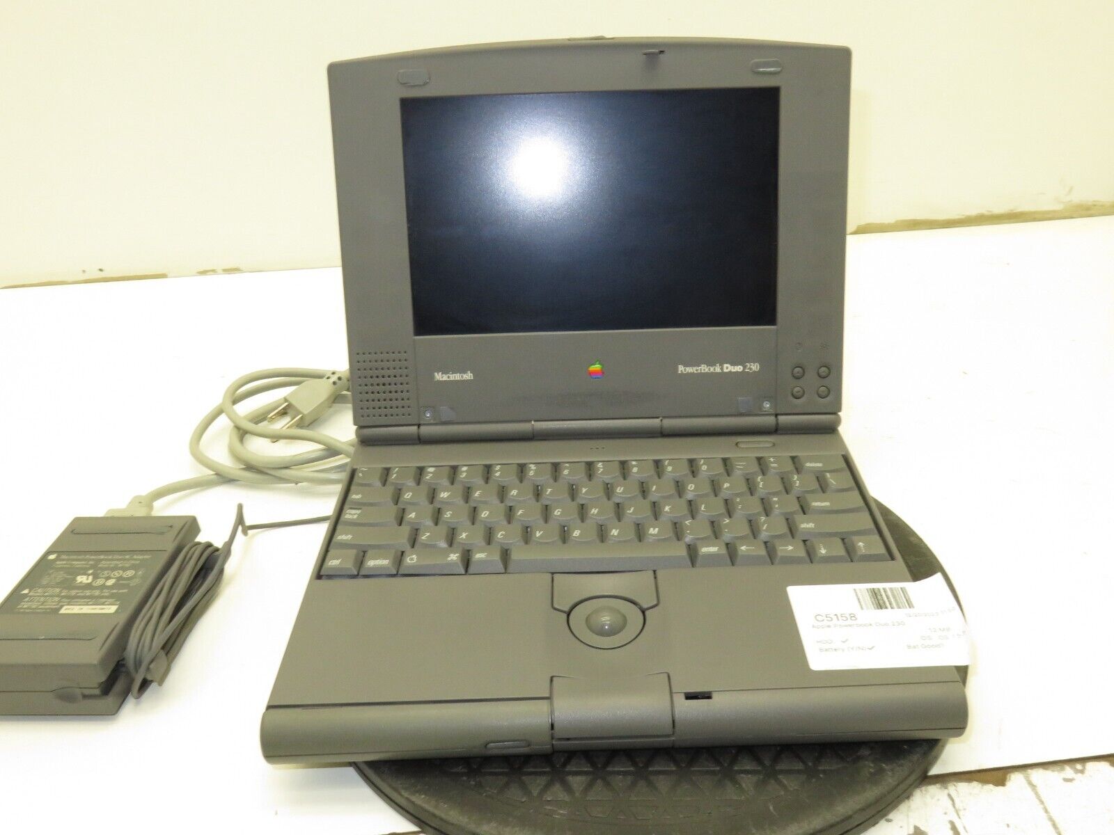 Apple PowerBook Duo 230 M7777 Motorola 68030 33MHz 12MB Ram 80MB OS 7.5.3 NoBat