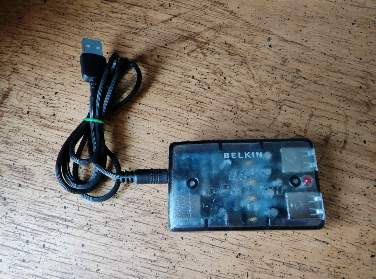 BELKIN USB 4 Port Hub F5U014 Bus-Powered, Self-Powered Modes USB 1.1 Clear Case