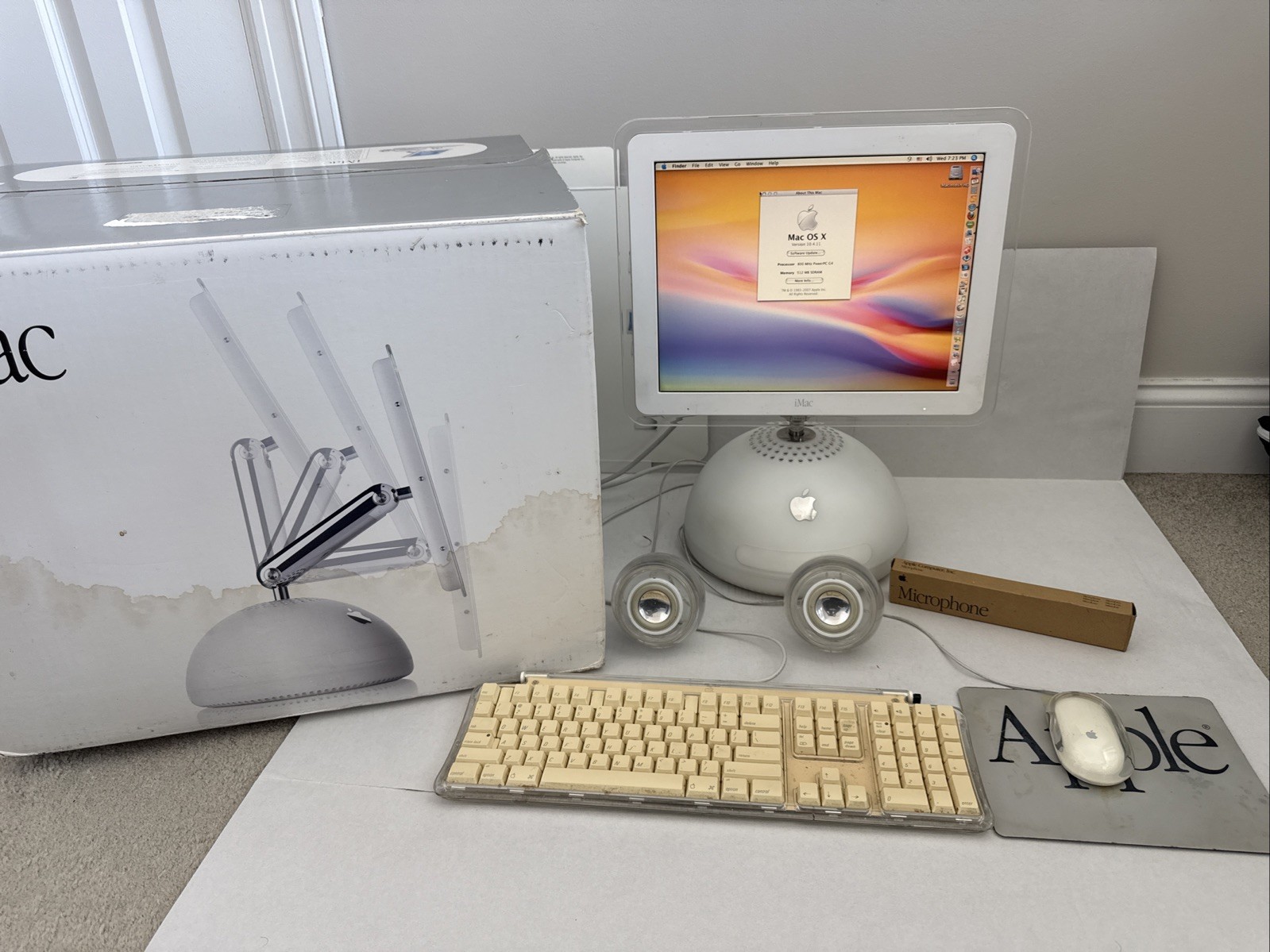 Apple iMac G4 15" (800 MHz PowerPC G4) - Original Box