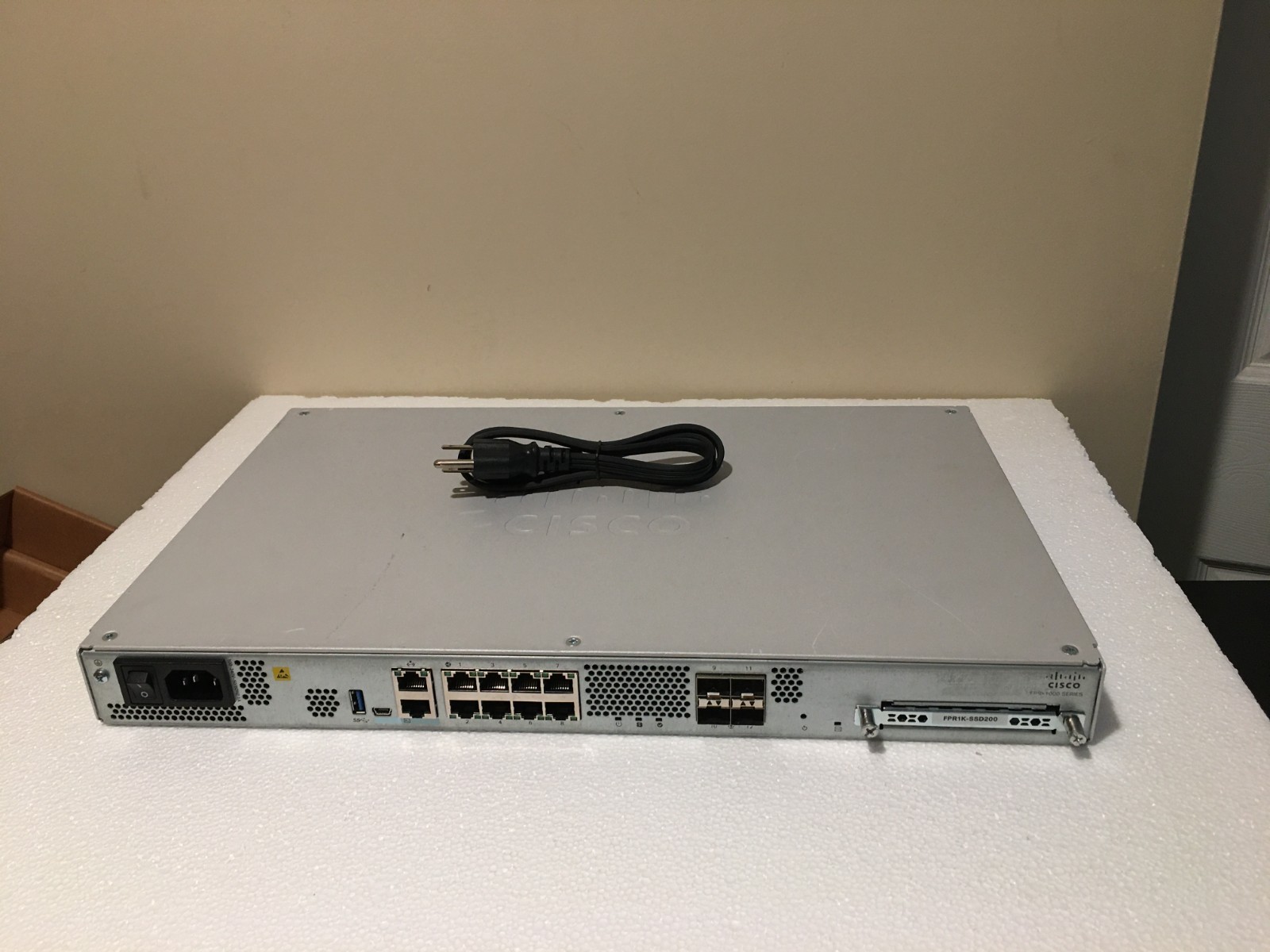 CISCO FPR-1120 Firepower 1120 8-Port Network Security Firewall w/ FPR1K-SSD200