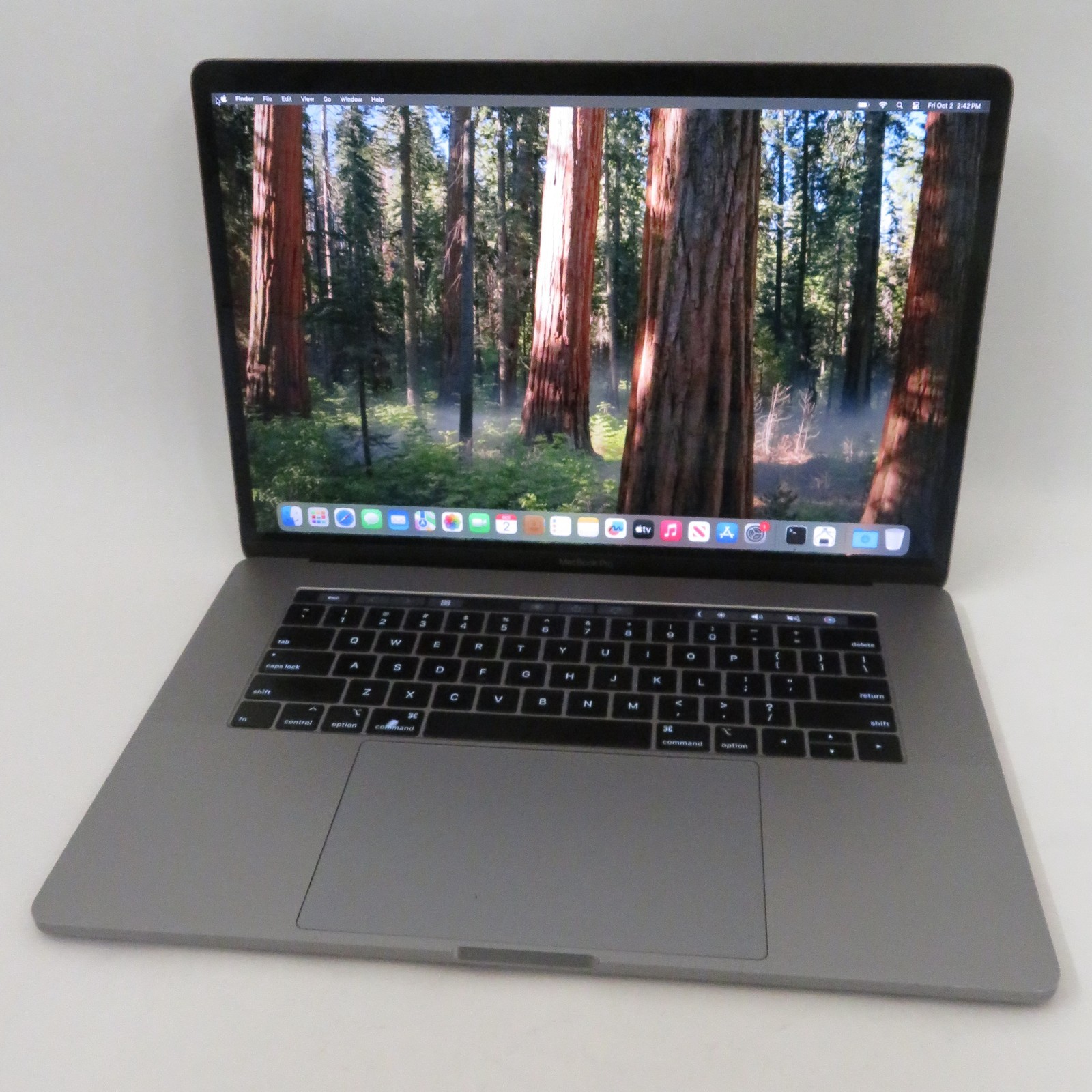 Lot of 5 Apple MacBook Pro 2019 15" i7 9750H 2.6GHz 16GB 512GB macOS A1990 555x