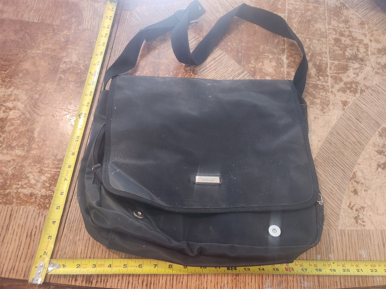 Reaction Kenneth Cole Crossbody Flapover Messeger Laptop Black Bag #S91