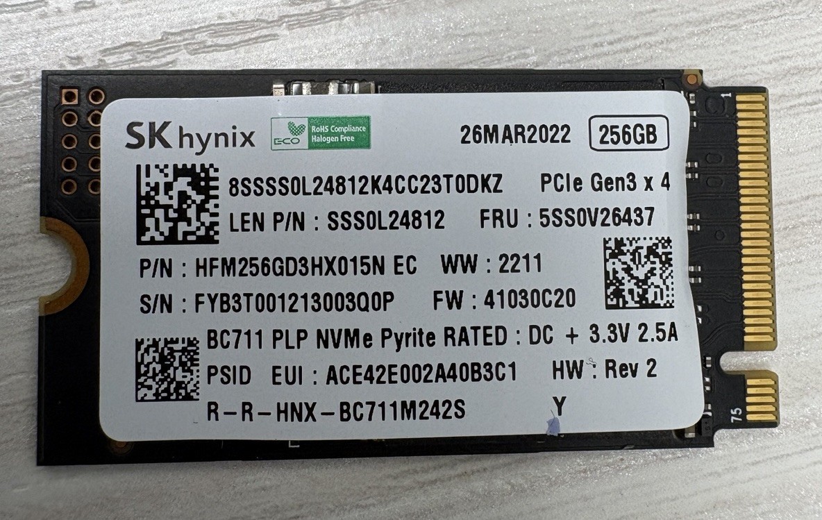 SK hynix HFM256GD3HX015N  SSD 256GB PCie Gen3 x 4