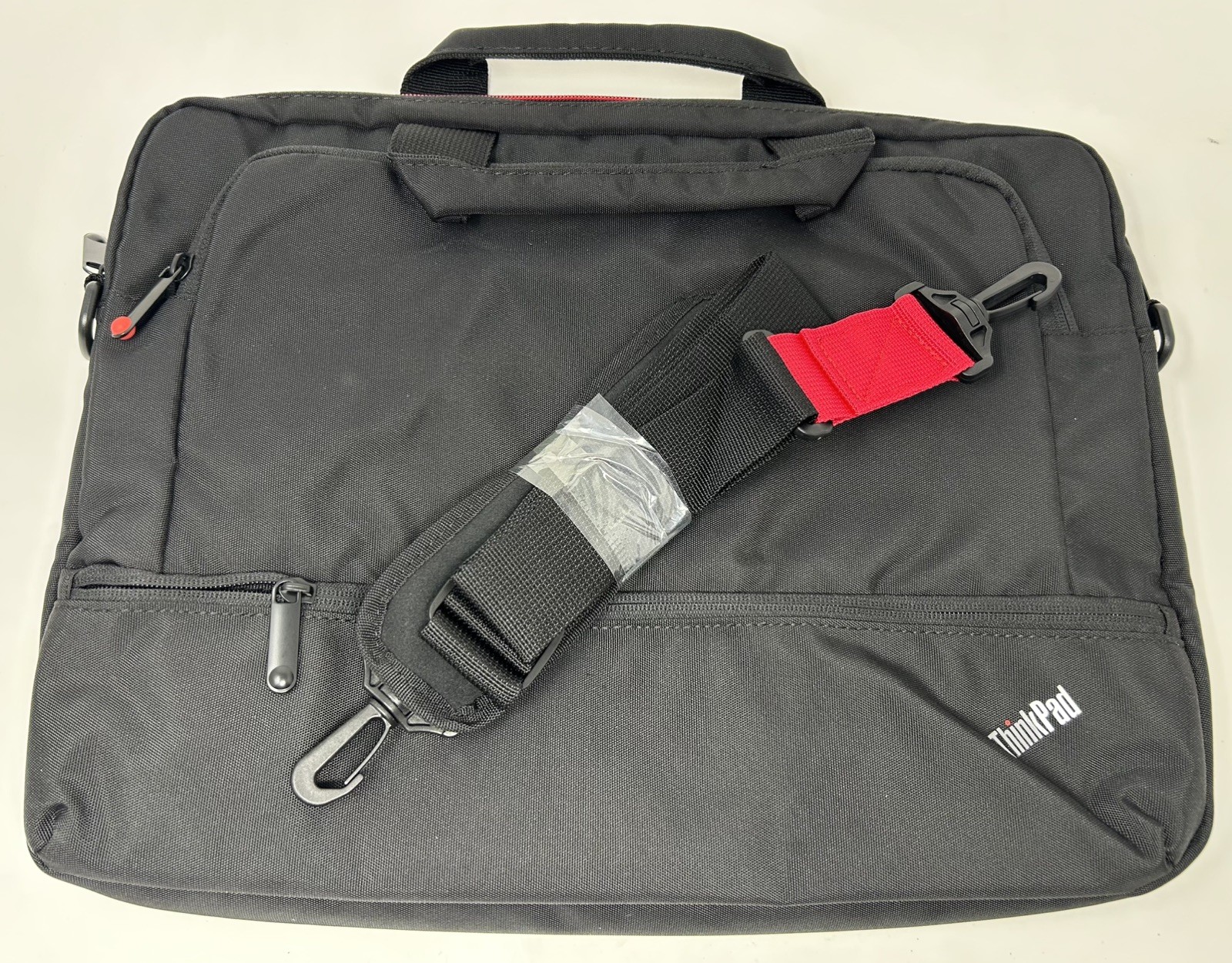 Lenovo ThinkPad Essential Topload Case Black For 15.6" Laptops 4X40E77328 L