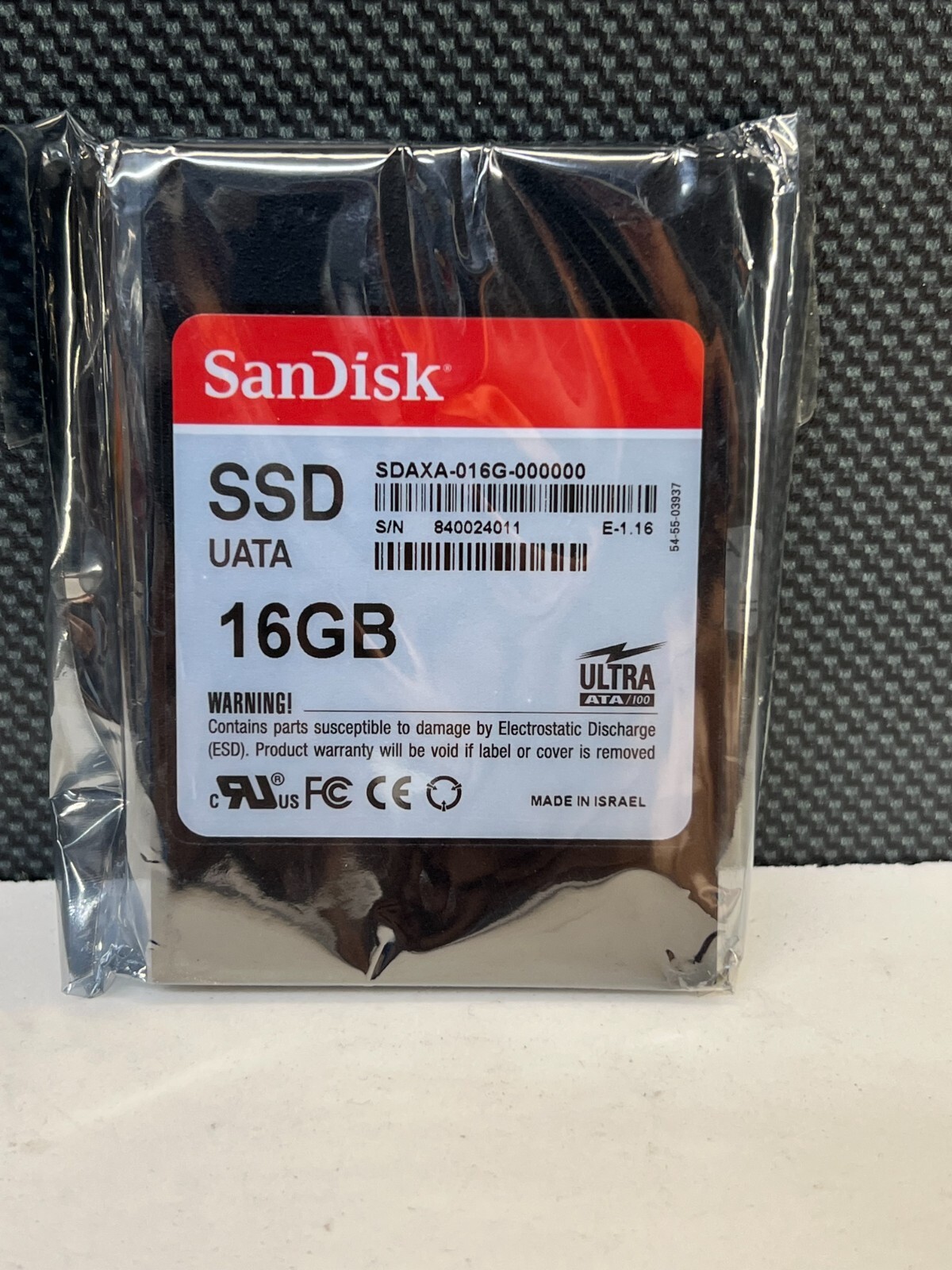 SanDisk SDAXA-016G-000000, UATA Solid State Drive 16GB