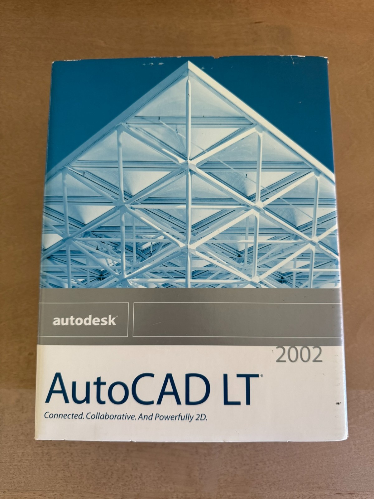 AUTODESK AUTOCAD LT 2002 SERIAL NUMBER CD KEY ORIGINAL BOX MANUAL DISC