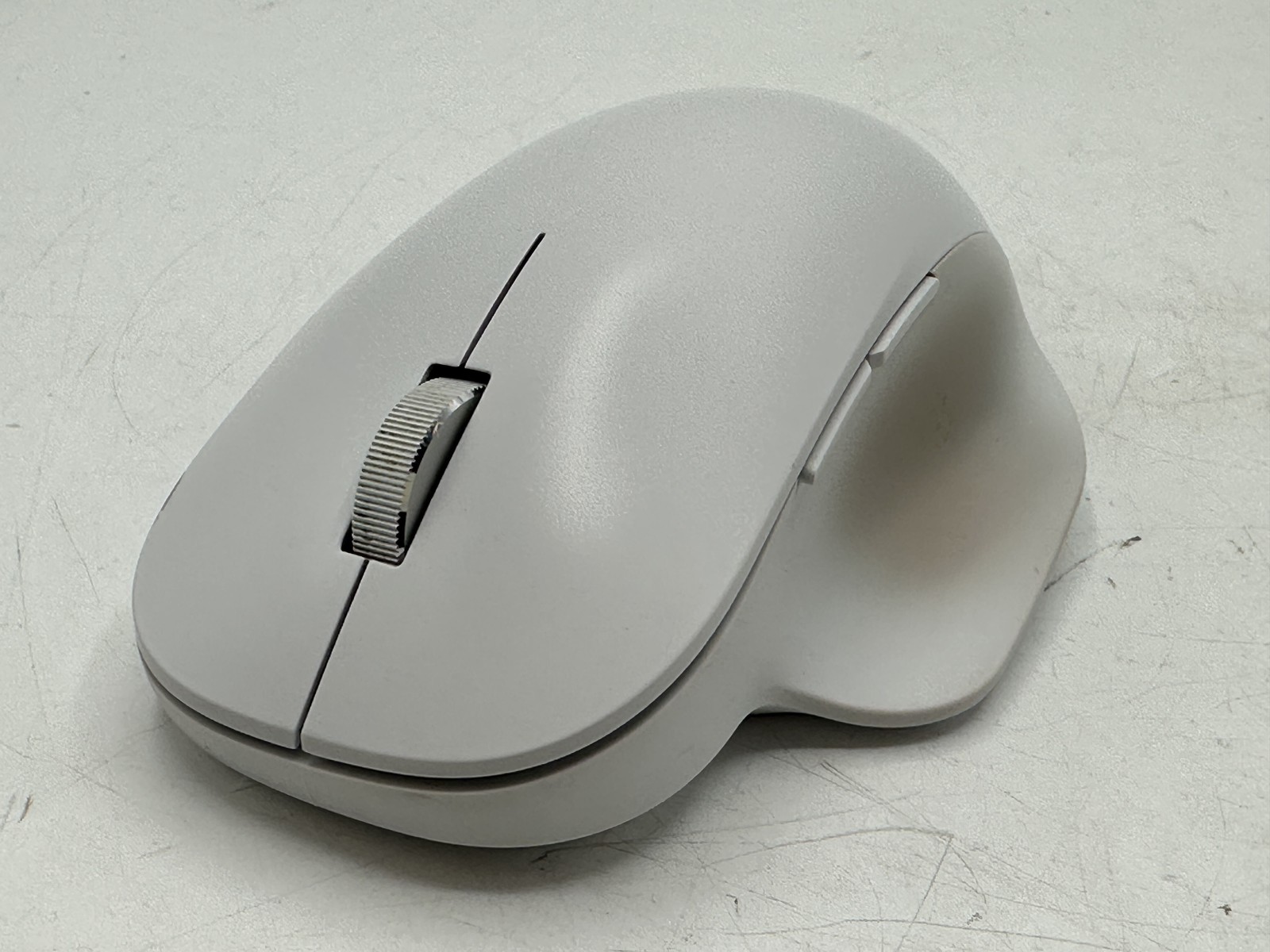 Microsoft 1955 Ergonomic Wireless Bluetooth Mouse 4.0 Connectivity Matte WHITE